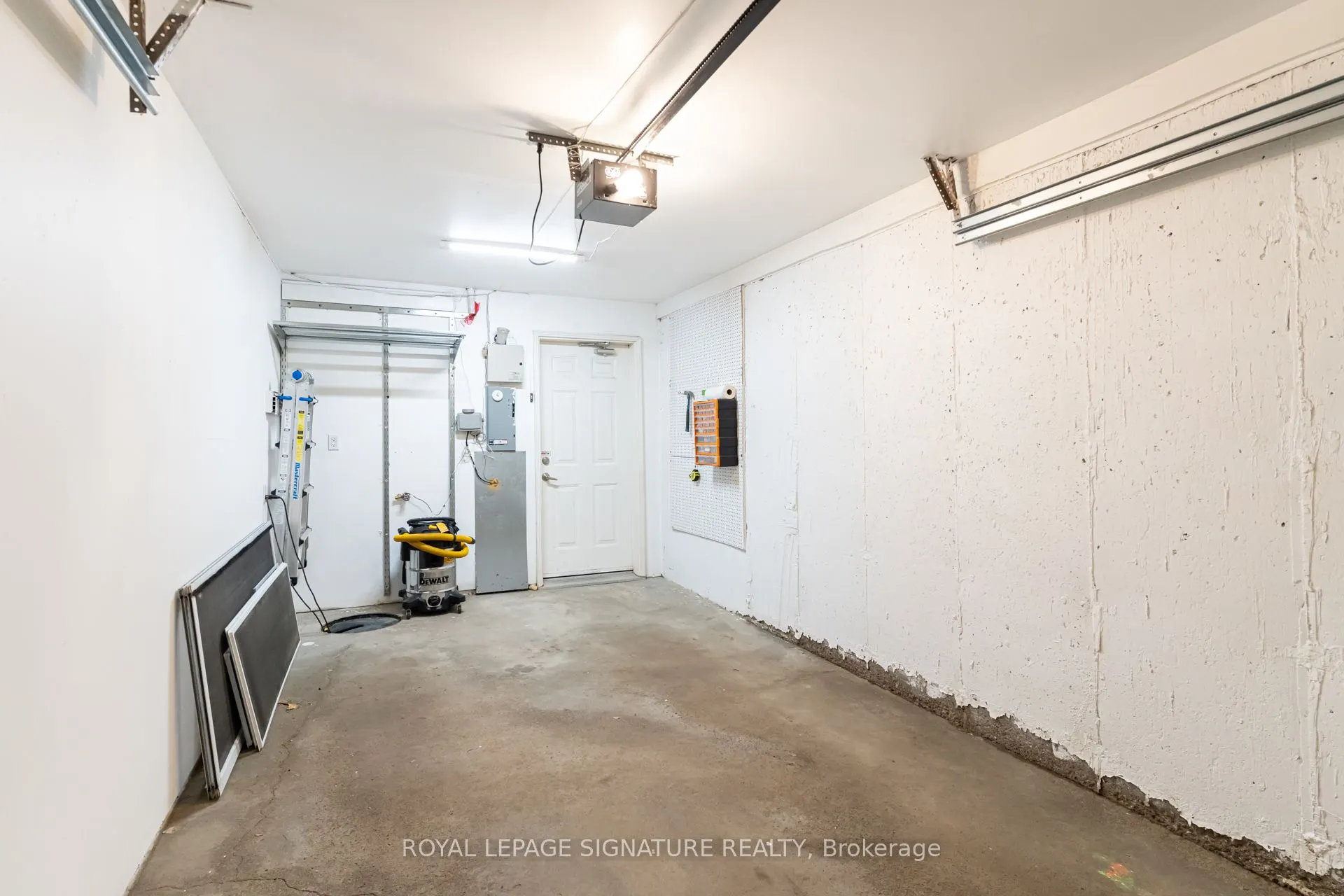 1015B College Street, #4