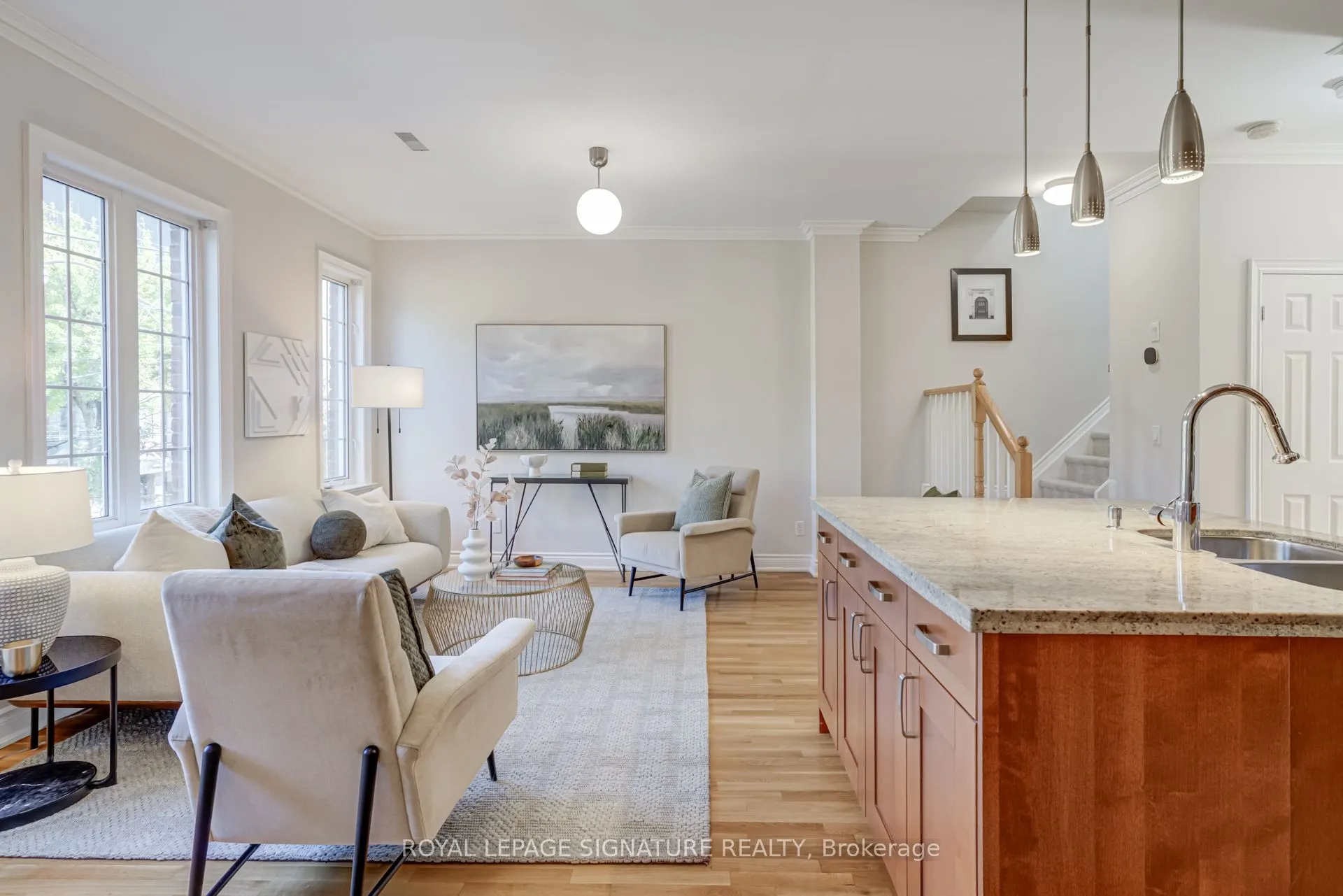 1015B College Street, #4