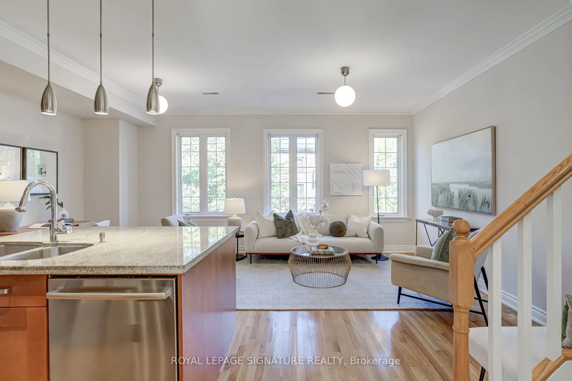 1015B College Street, #4