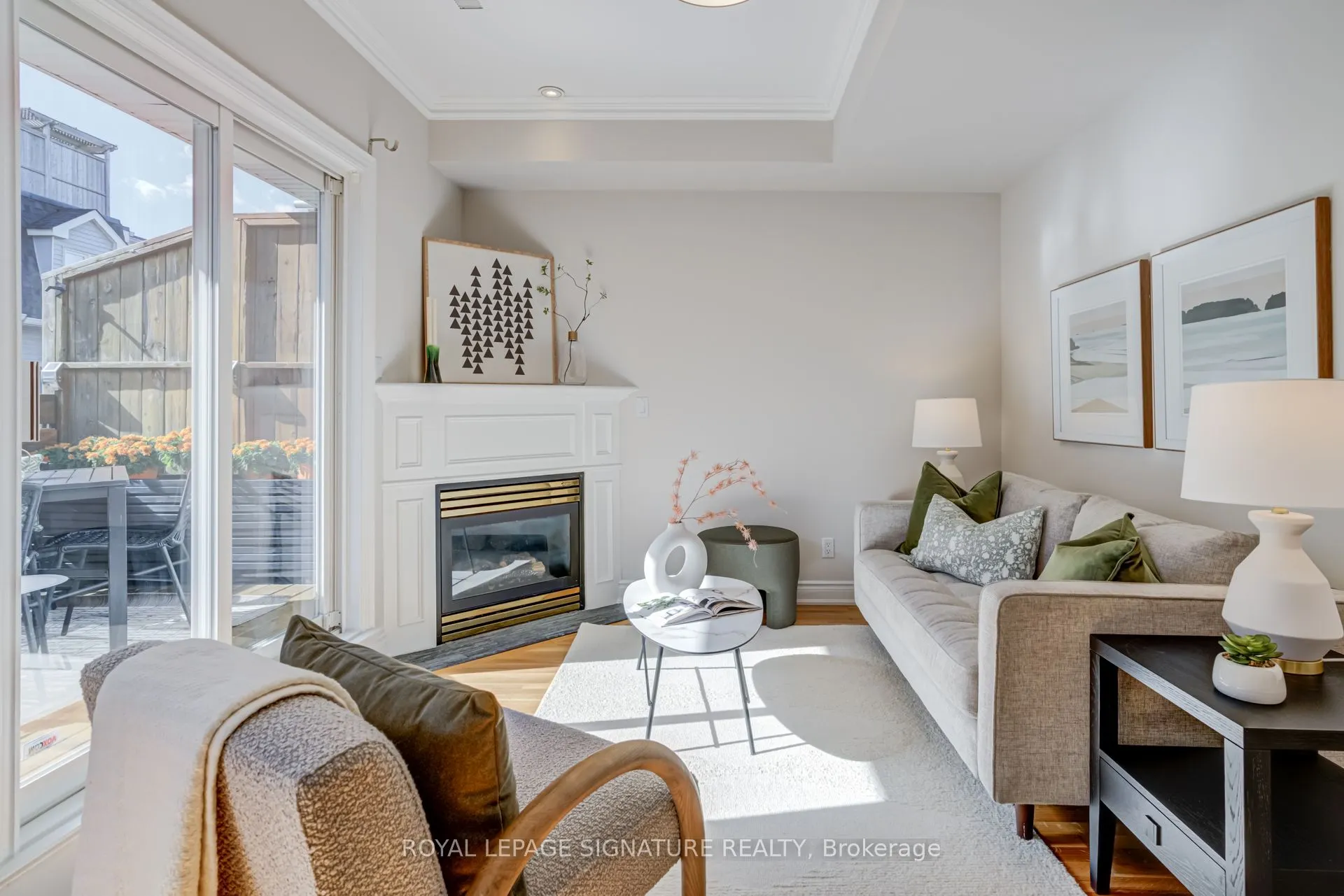 1015B College Street, #4
