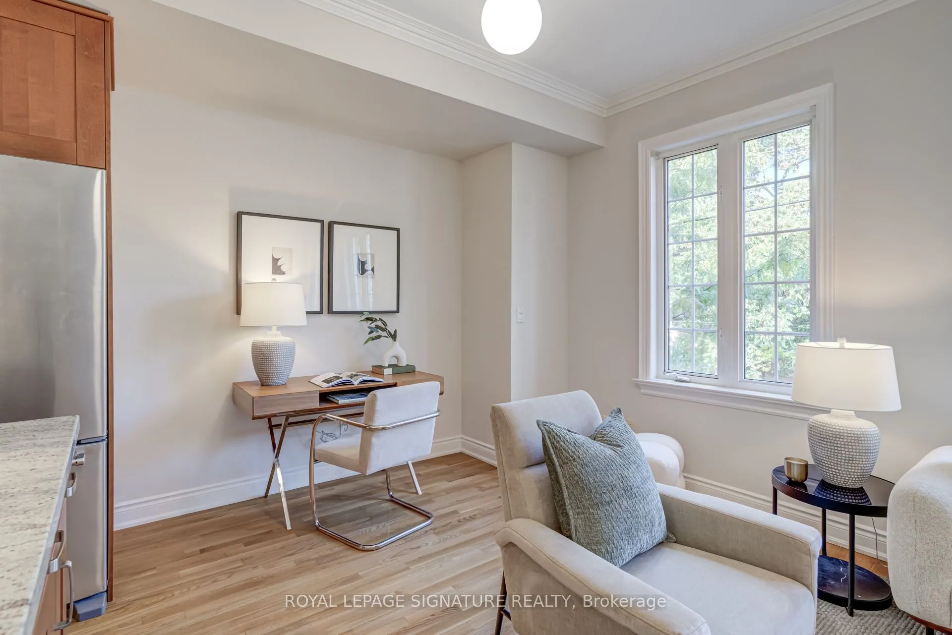 1015B College Street, #4