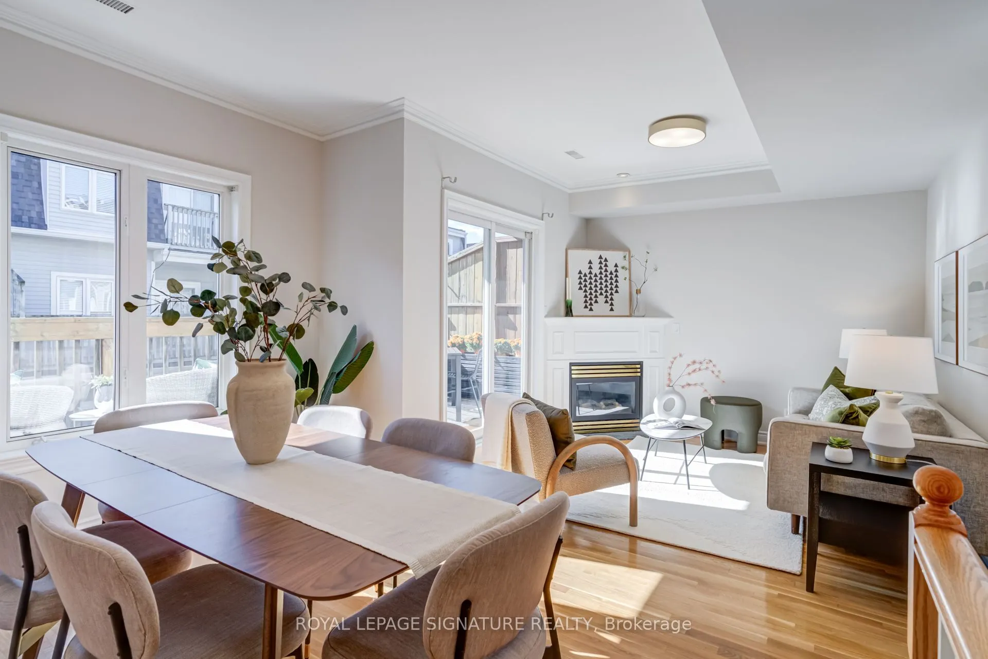 1015B College Street, #4