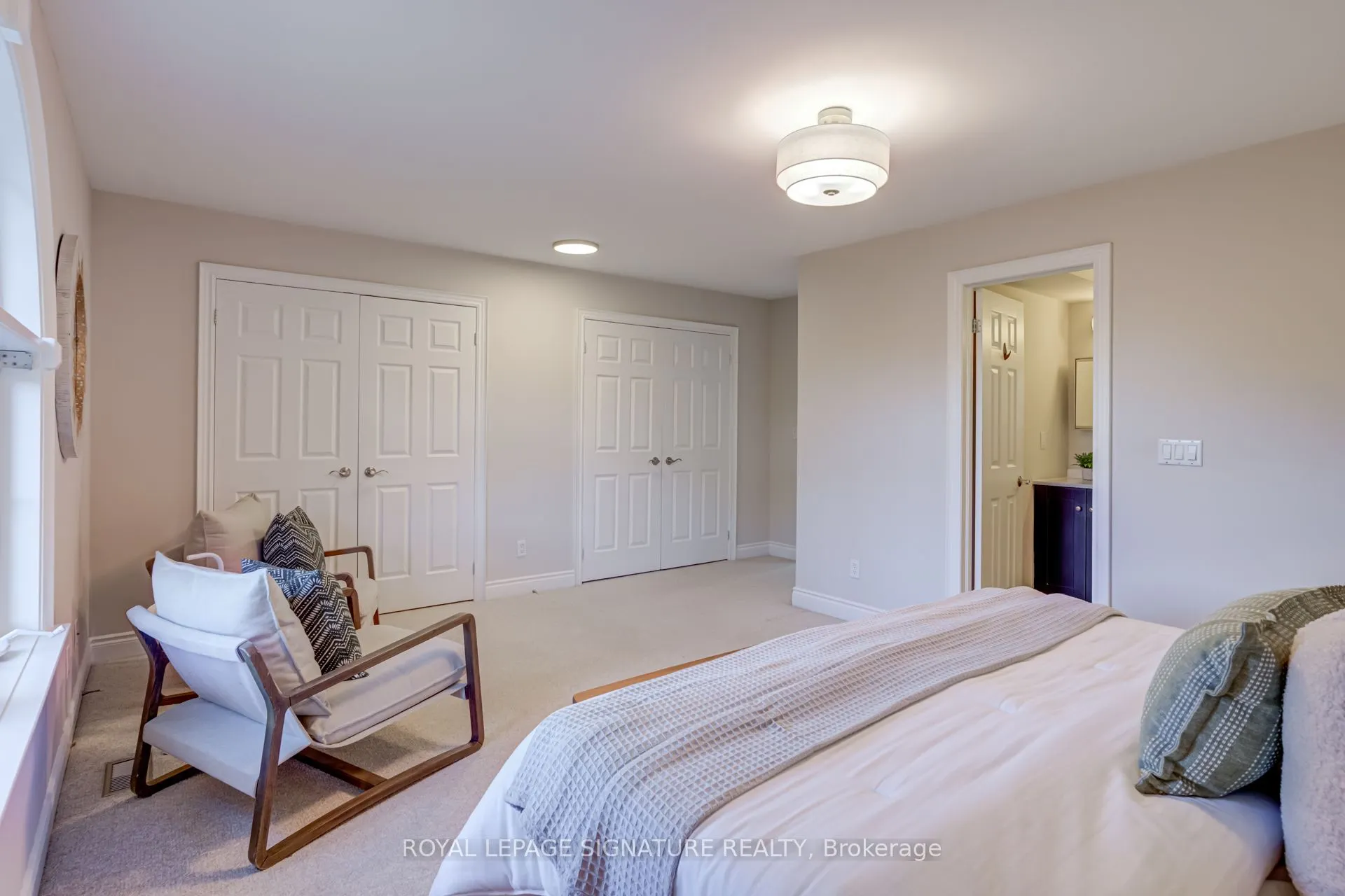 1015B College Street, #4
