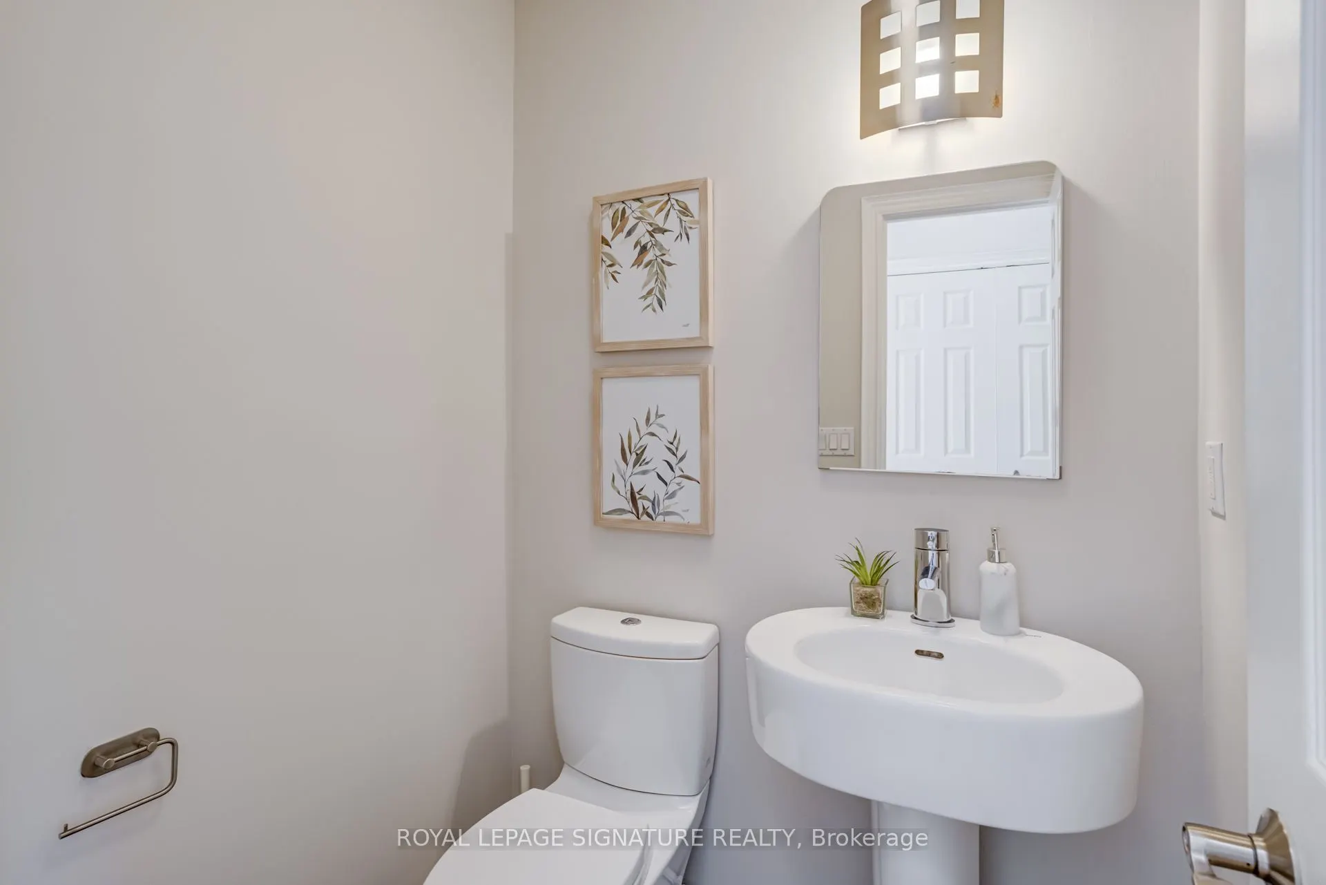 1015B College Street, #4