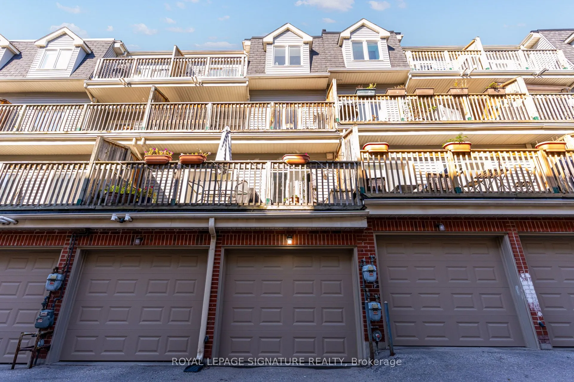 1015B College Street, #4