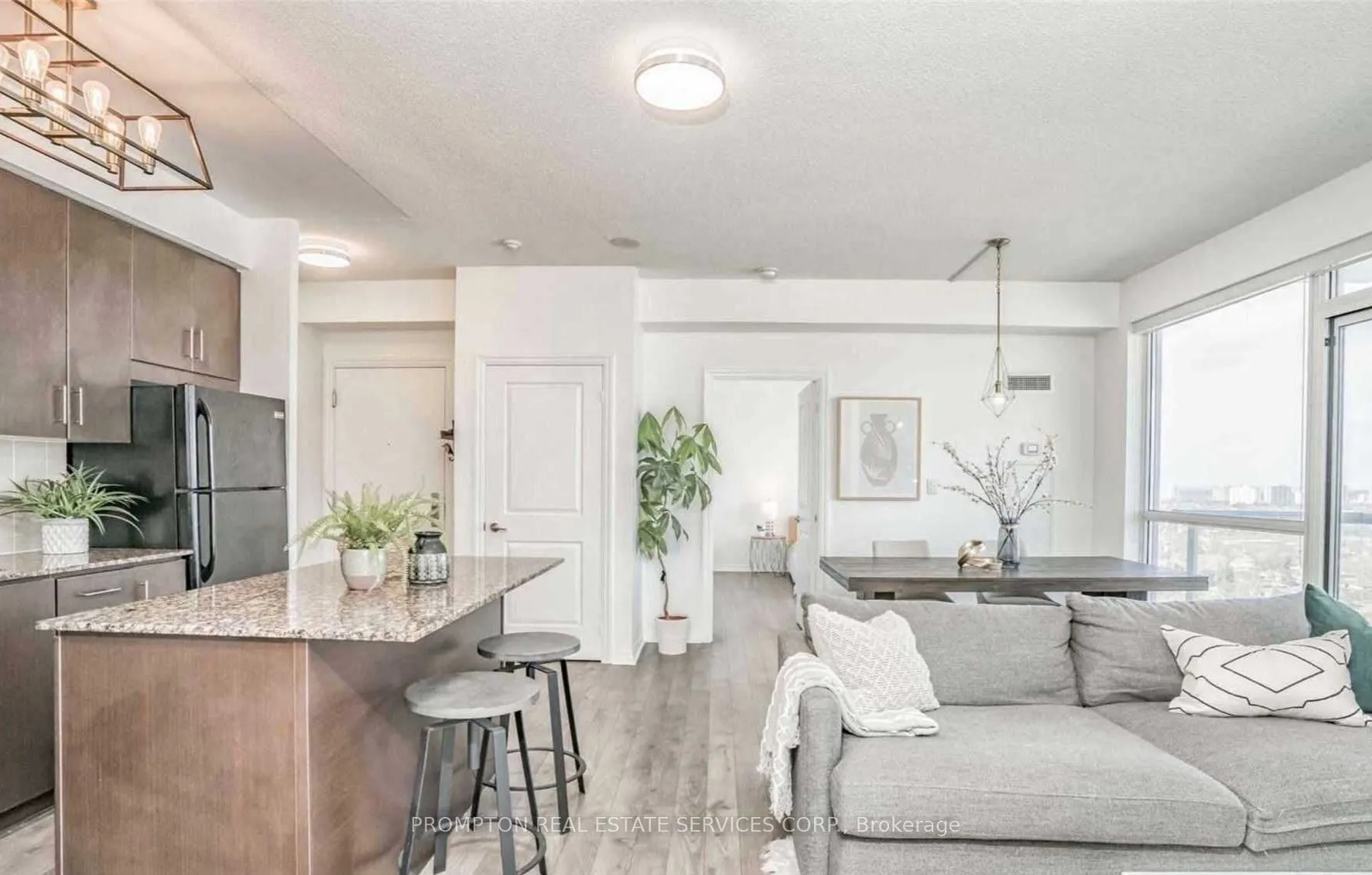 30 Heron's Hill Way, #1906