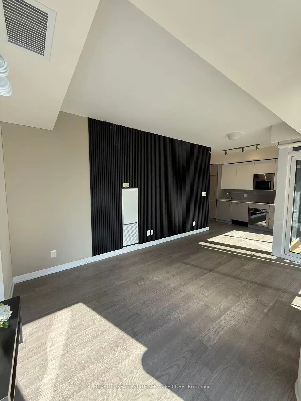 17 Dundonald Street, #1607