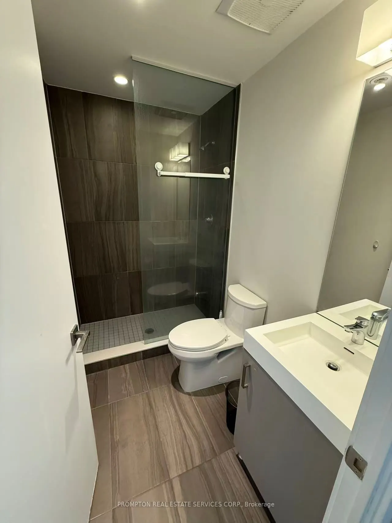 17 Dundonald Street, #1607