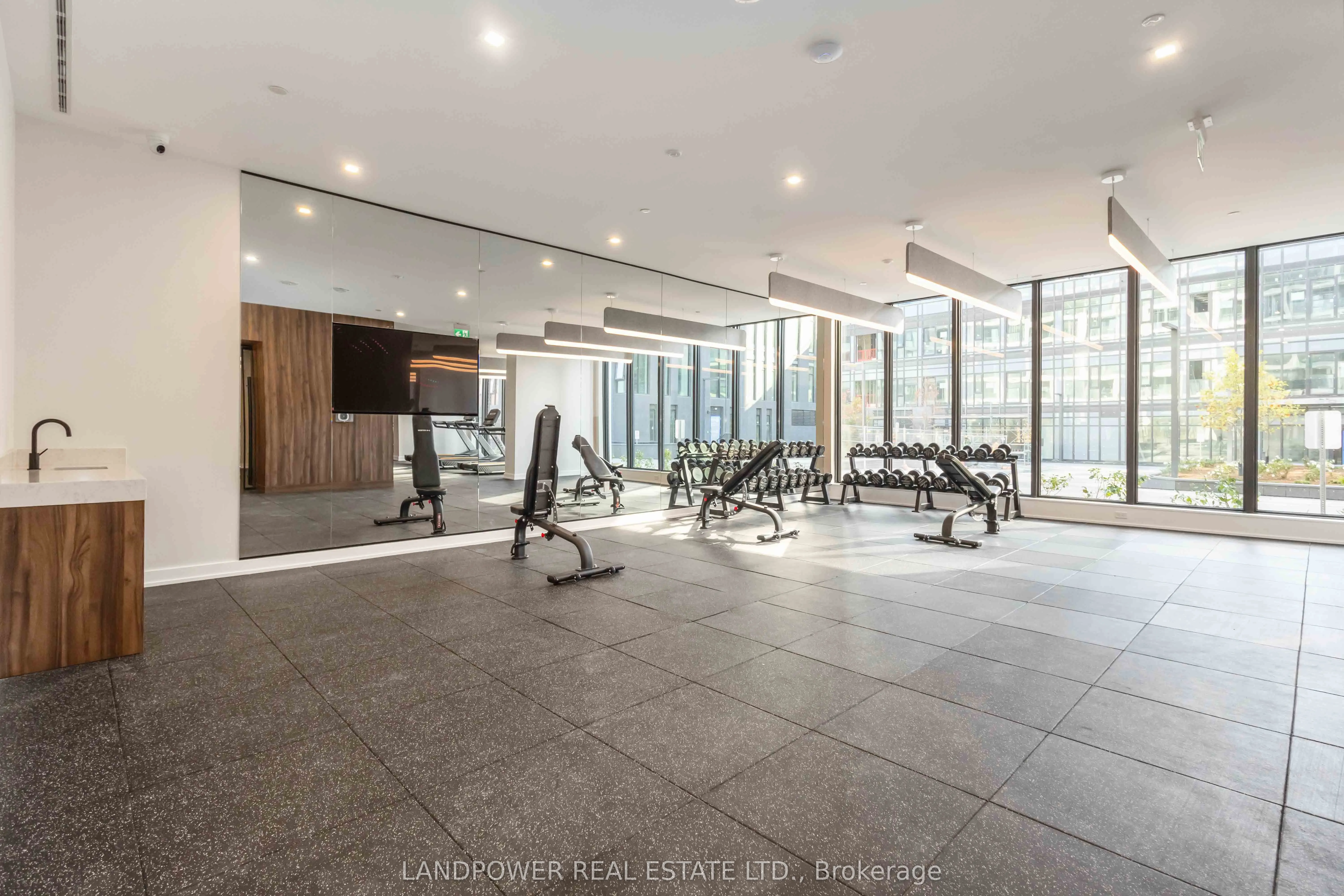 1 Kyle Lowry Road, #615
