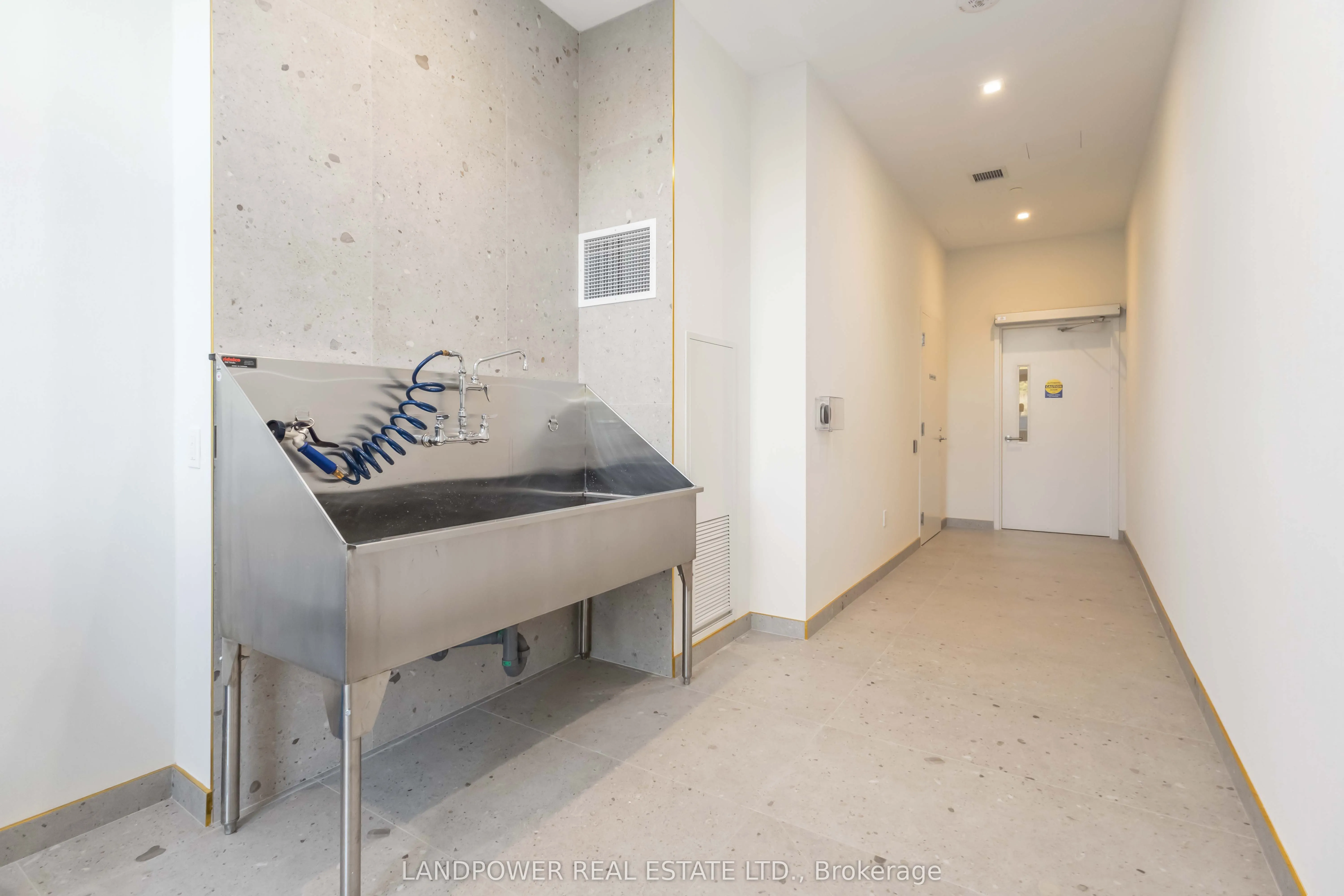 1 Kyle Lowry Road, #615