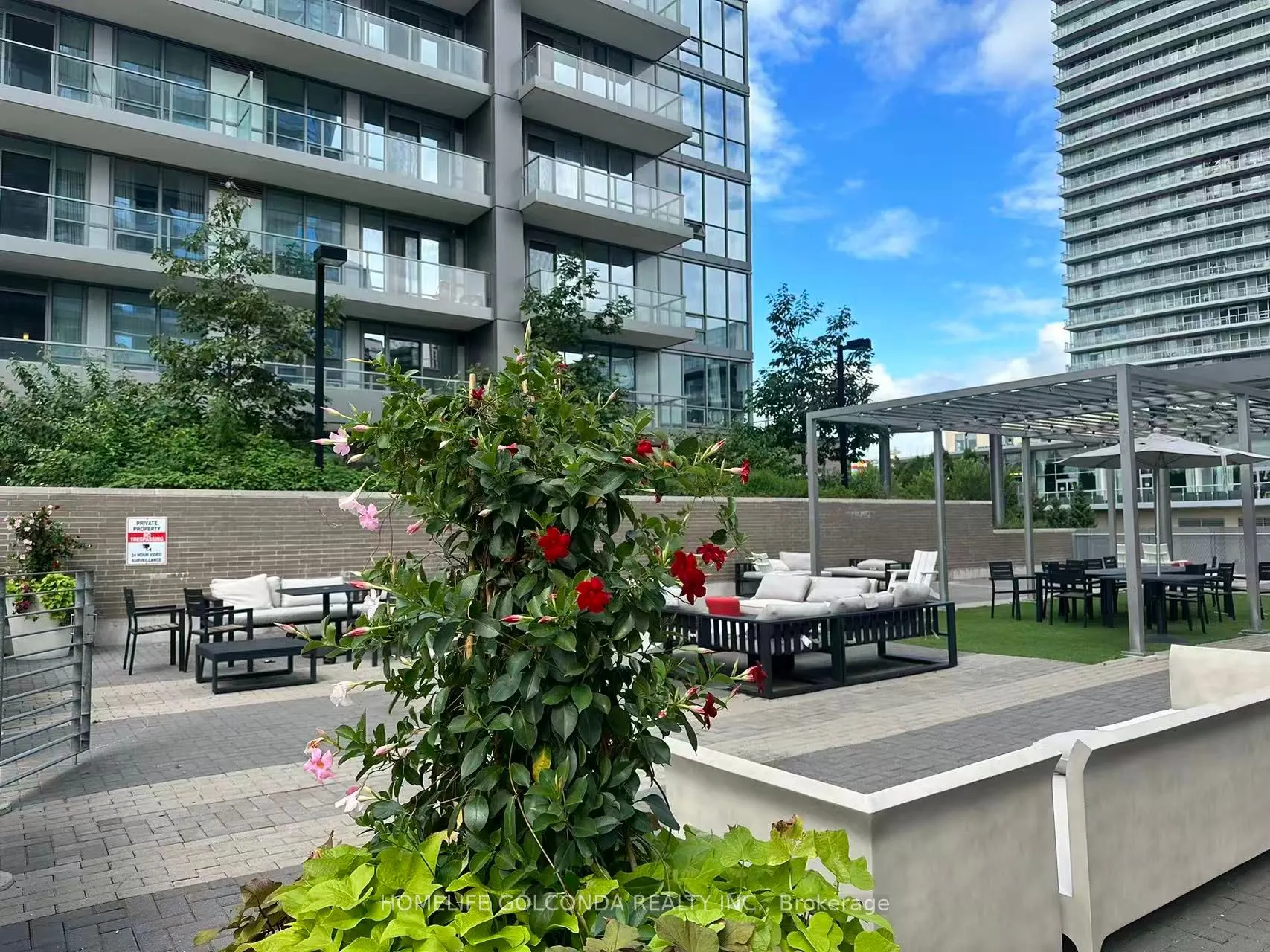 52 Forest Manor Road, #411