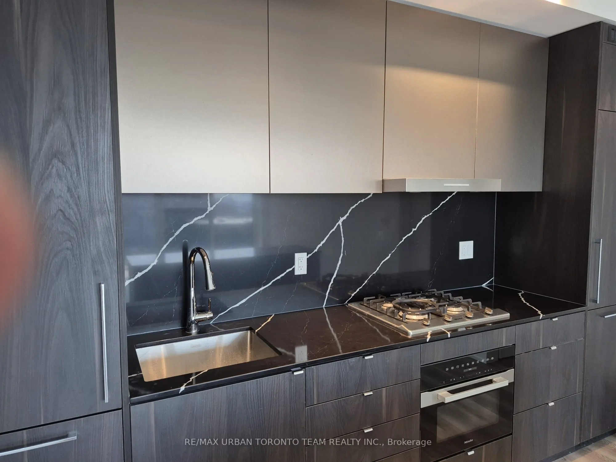 771 Yonge Street, #2802