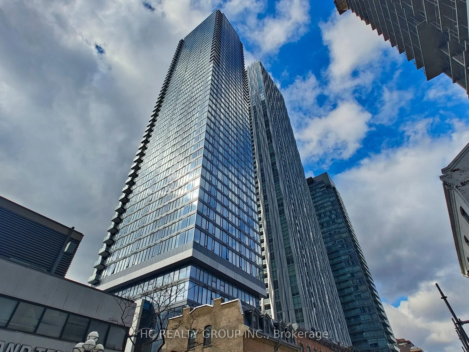 8 Cumberland Street, #1302