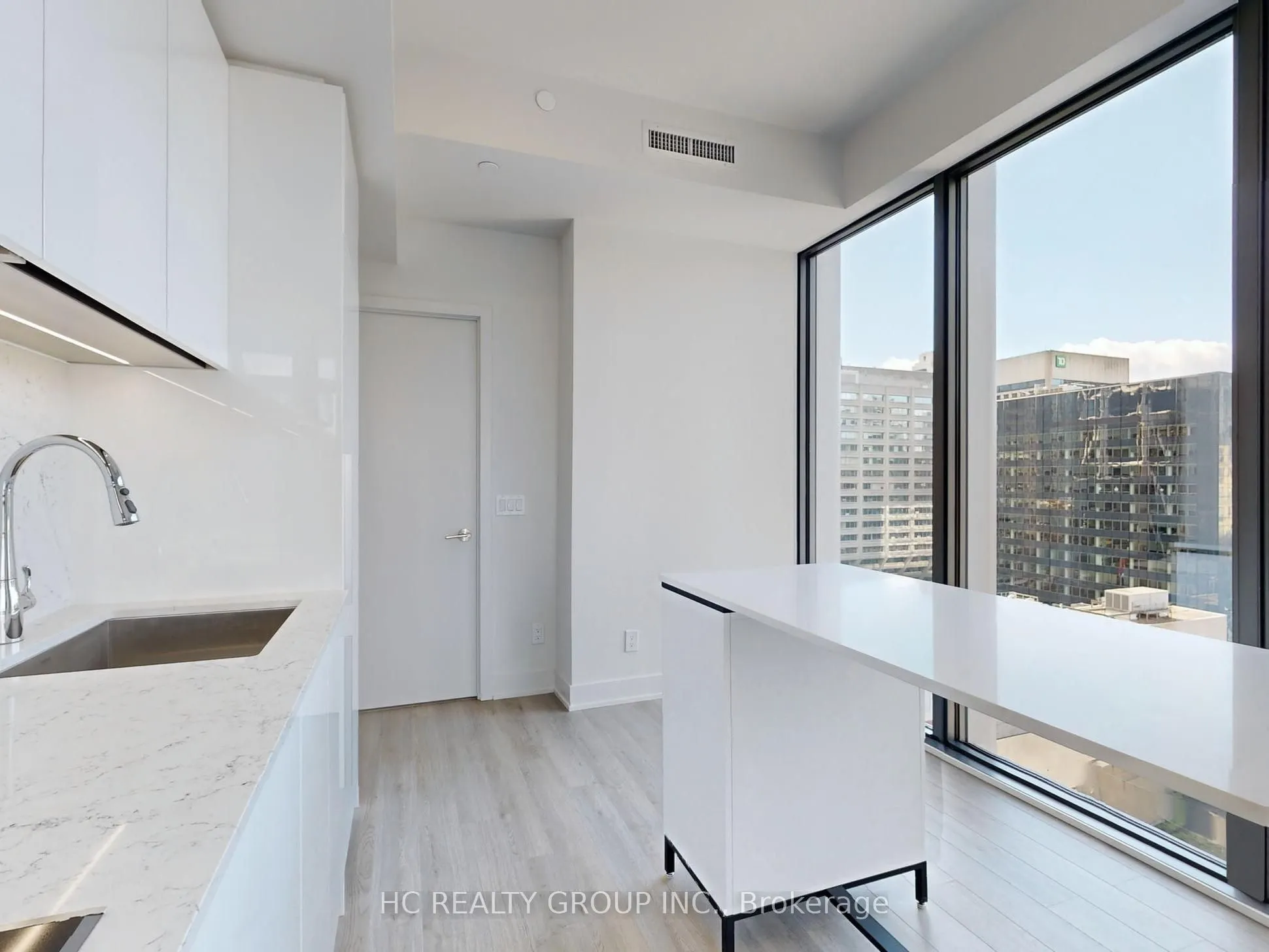 8 Cumberland Street, #1302