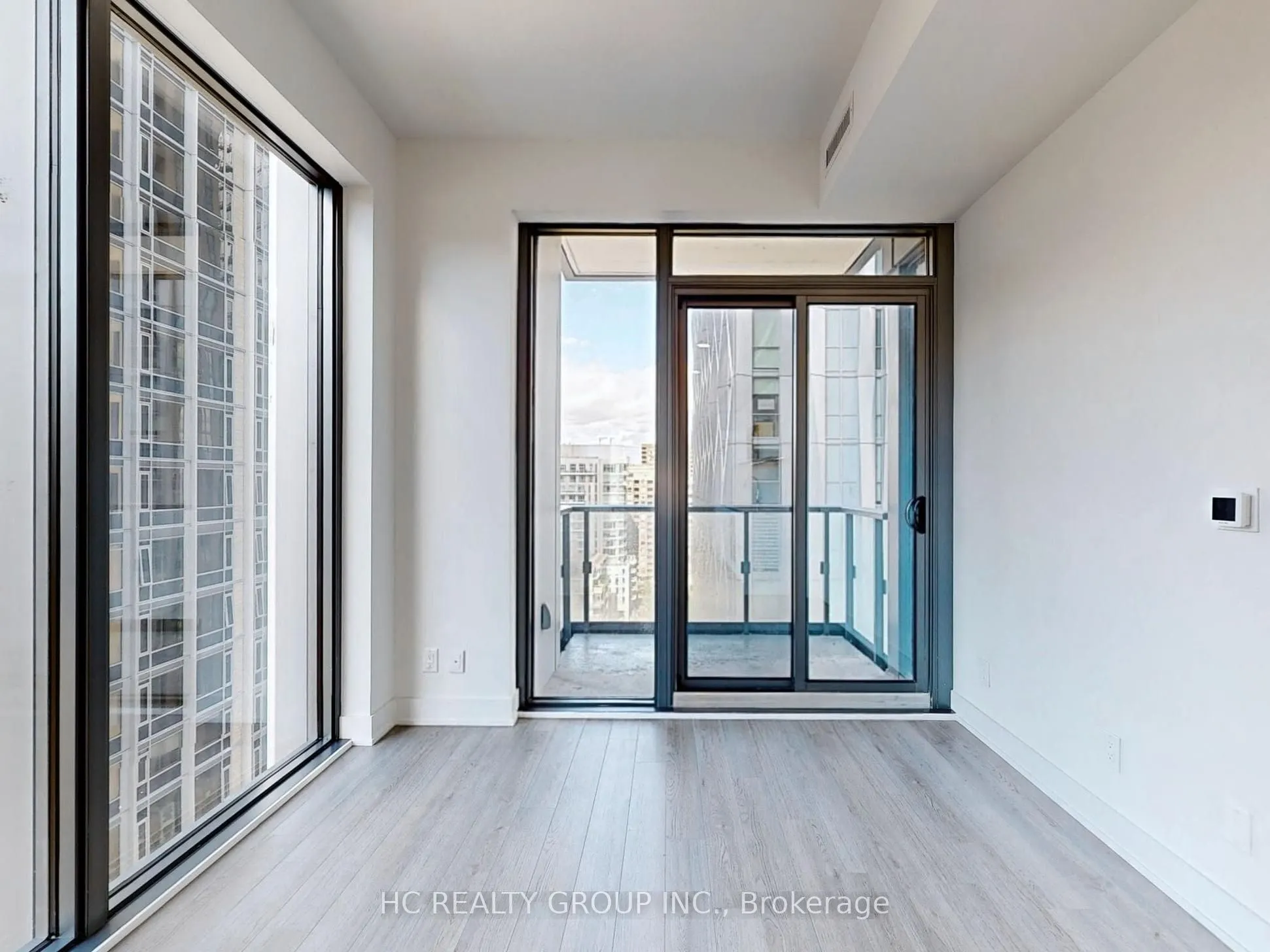 8 Cumberland Street, #1302