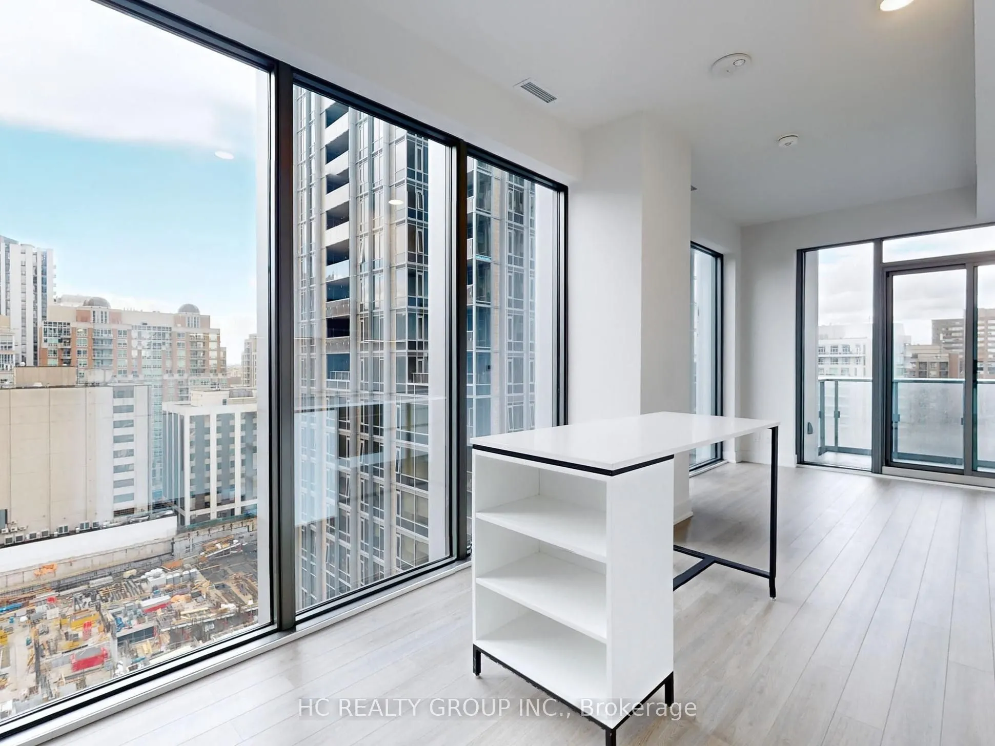 8 Cumberland Street, #1302