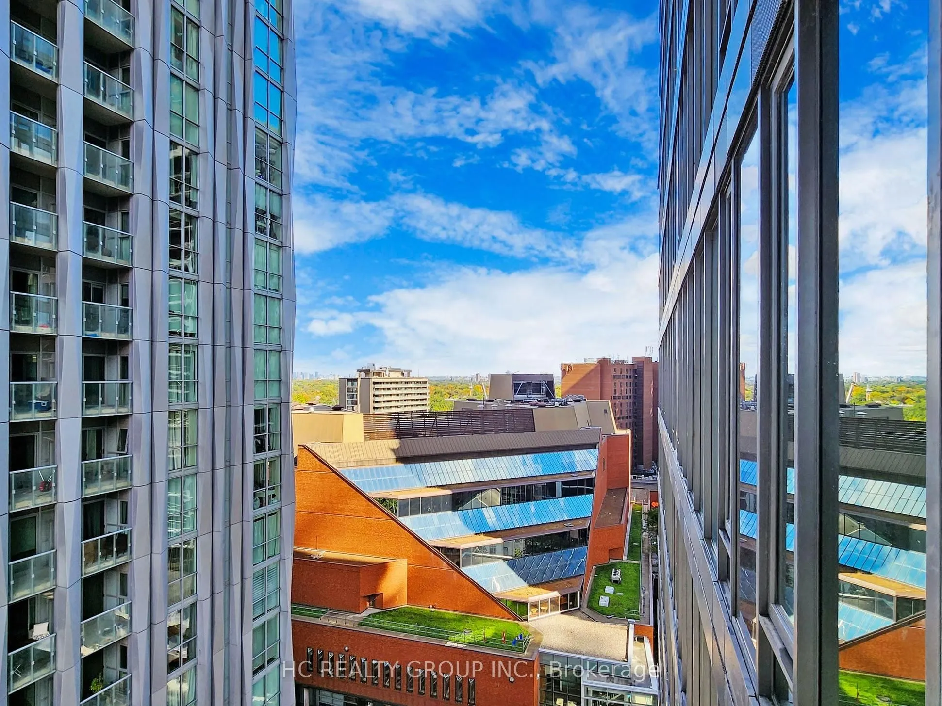 8 Cumberland Street, #1302