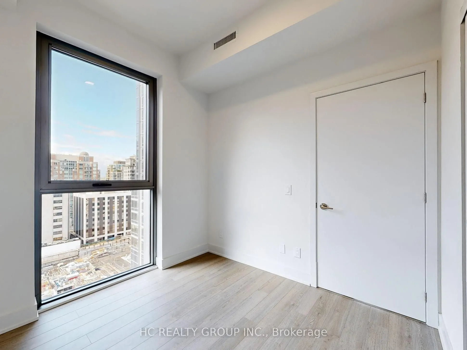 8 Cumberland Street, #1302