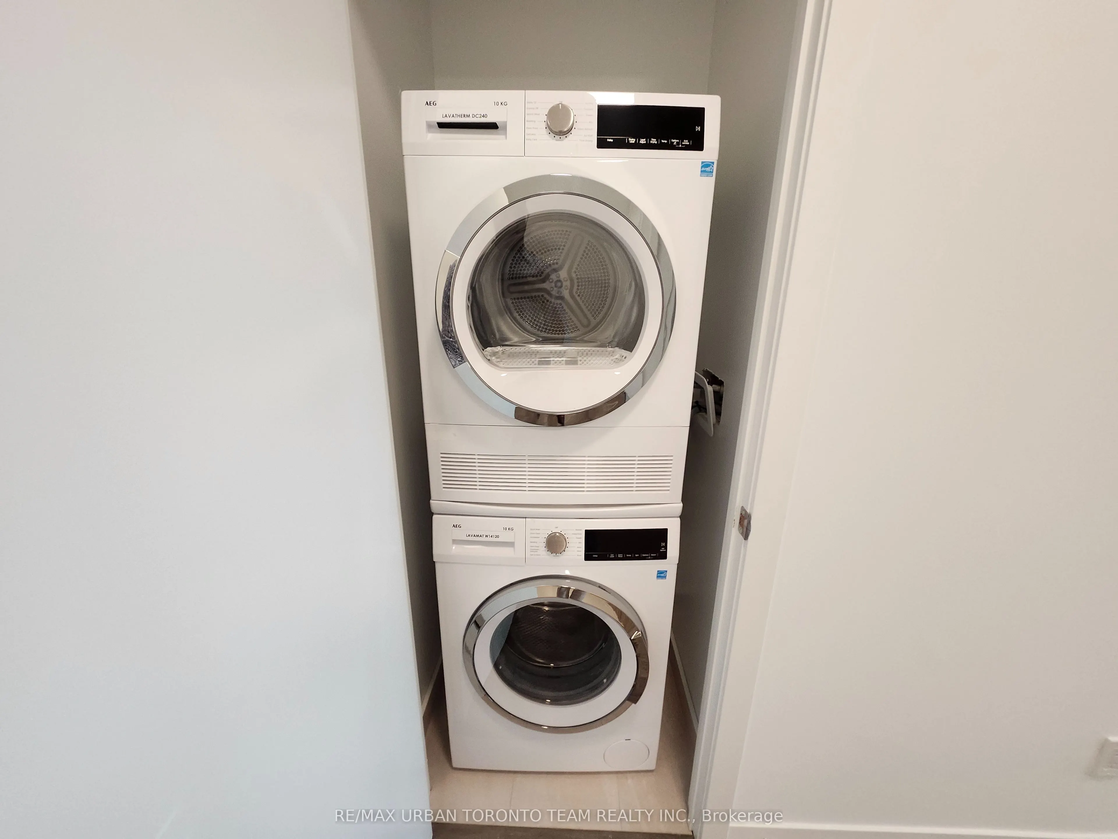 771 Yonge Street, #2801
