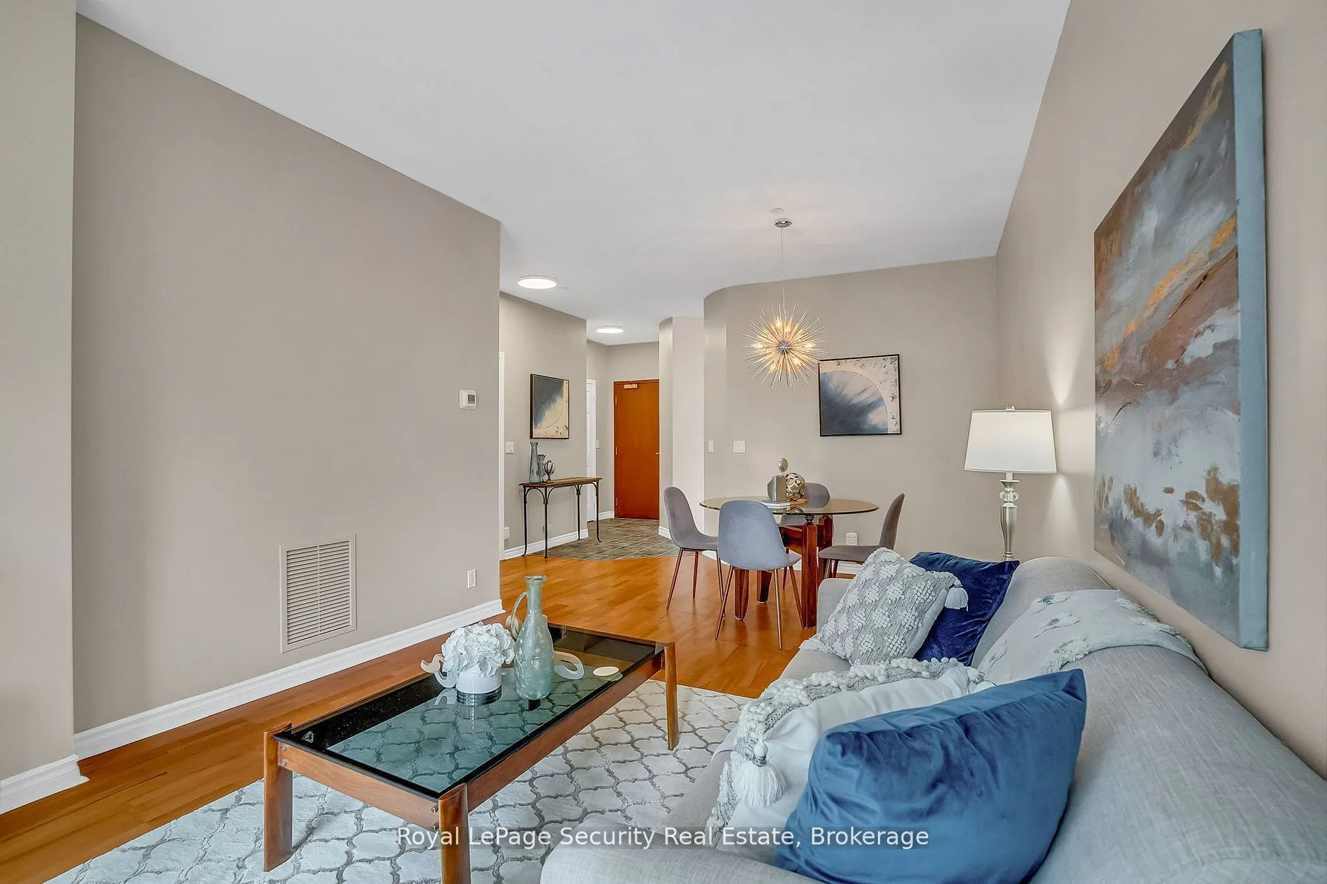 980 Yonge Street, #403