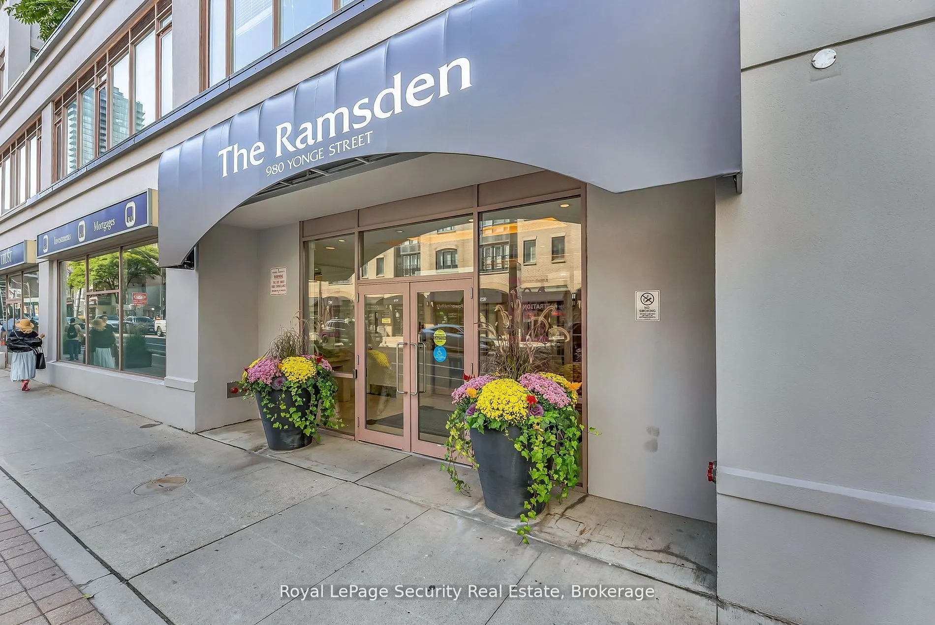 980 Yonge Street, #403