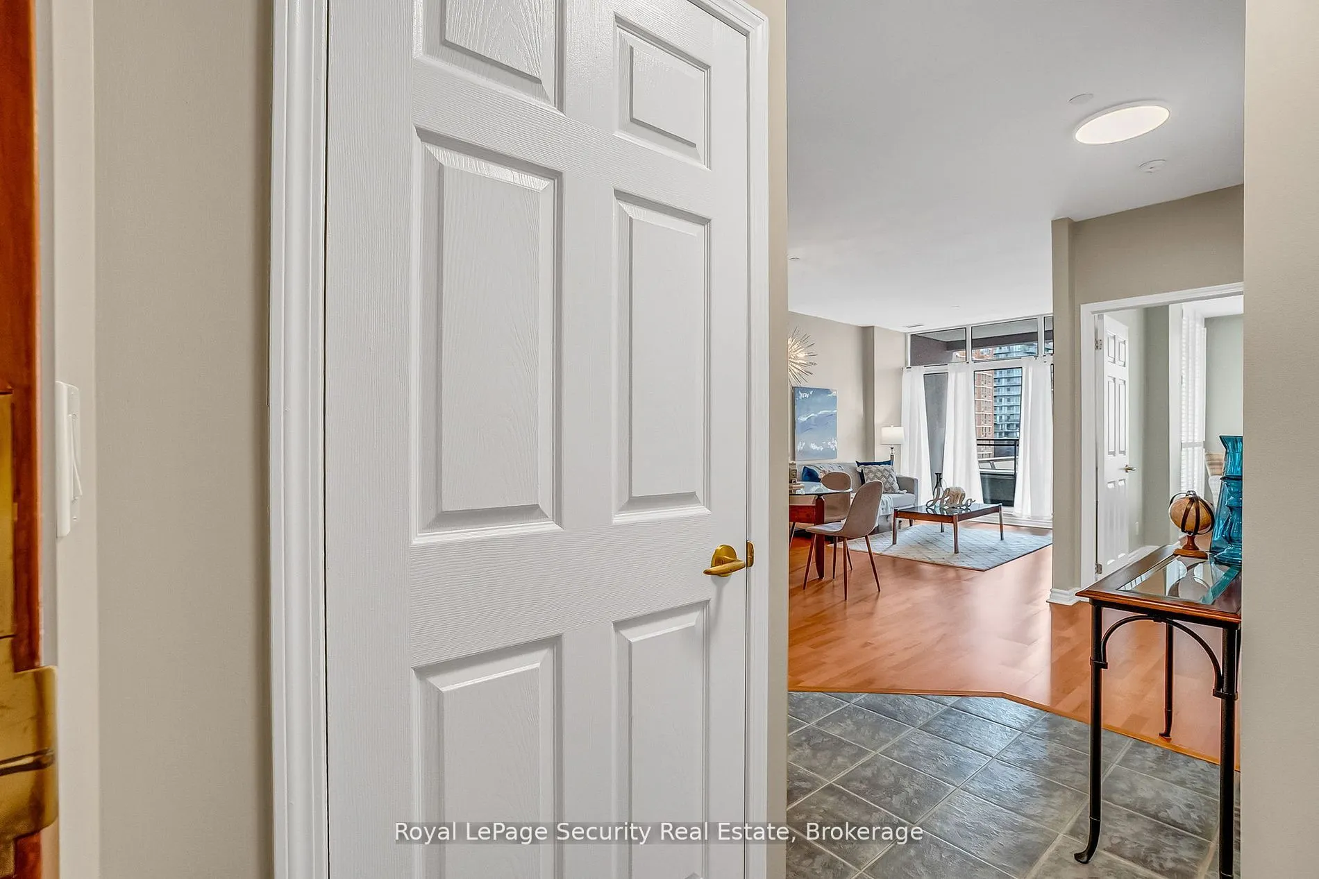 980 Yonge Street, #403