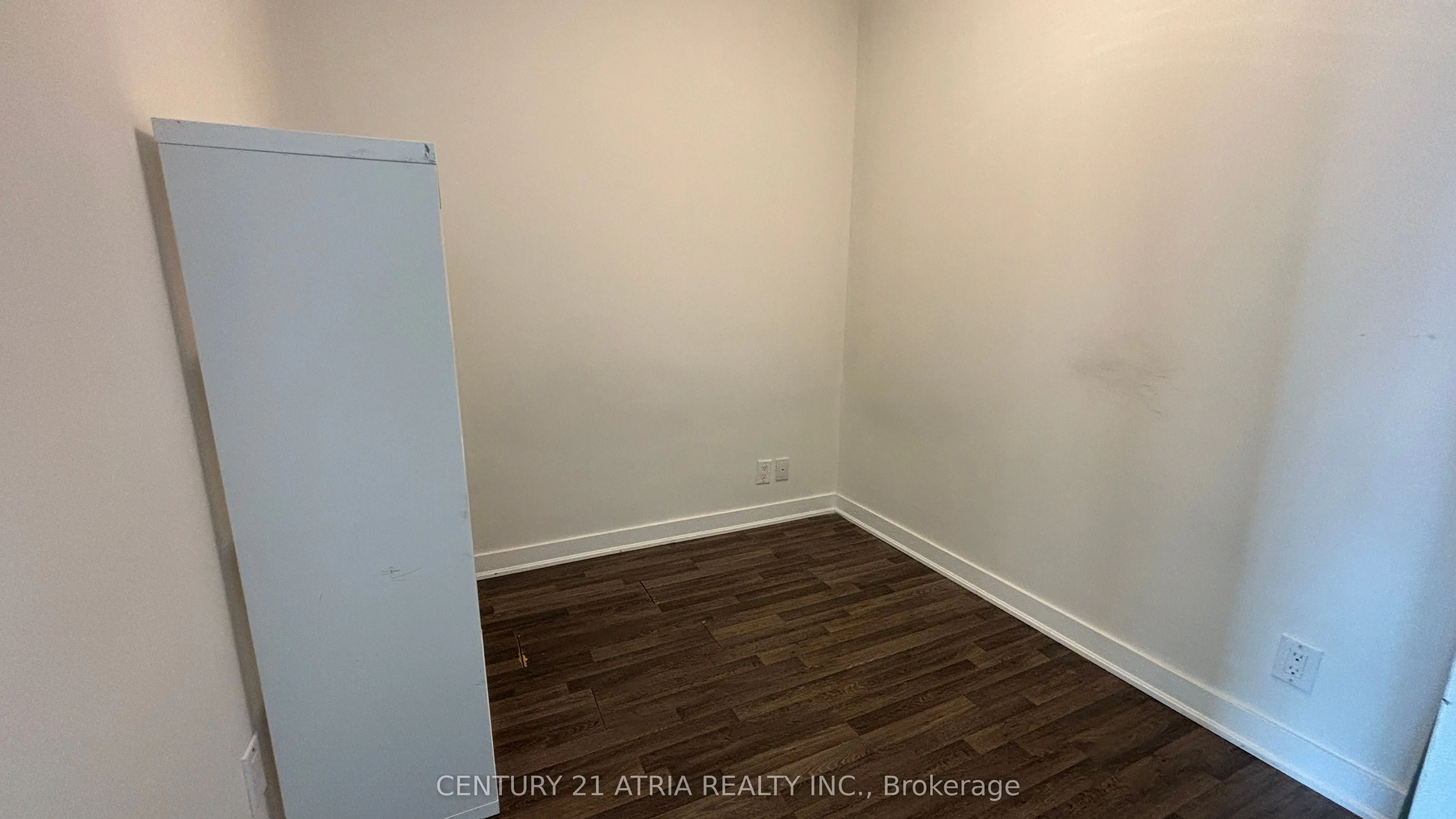 120 Parliament Street, #1709