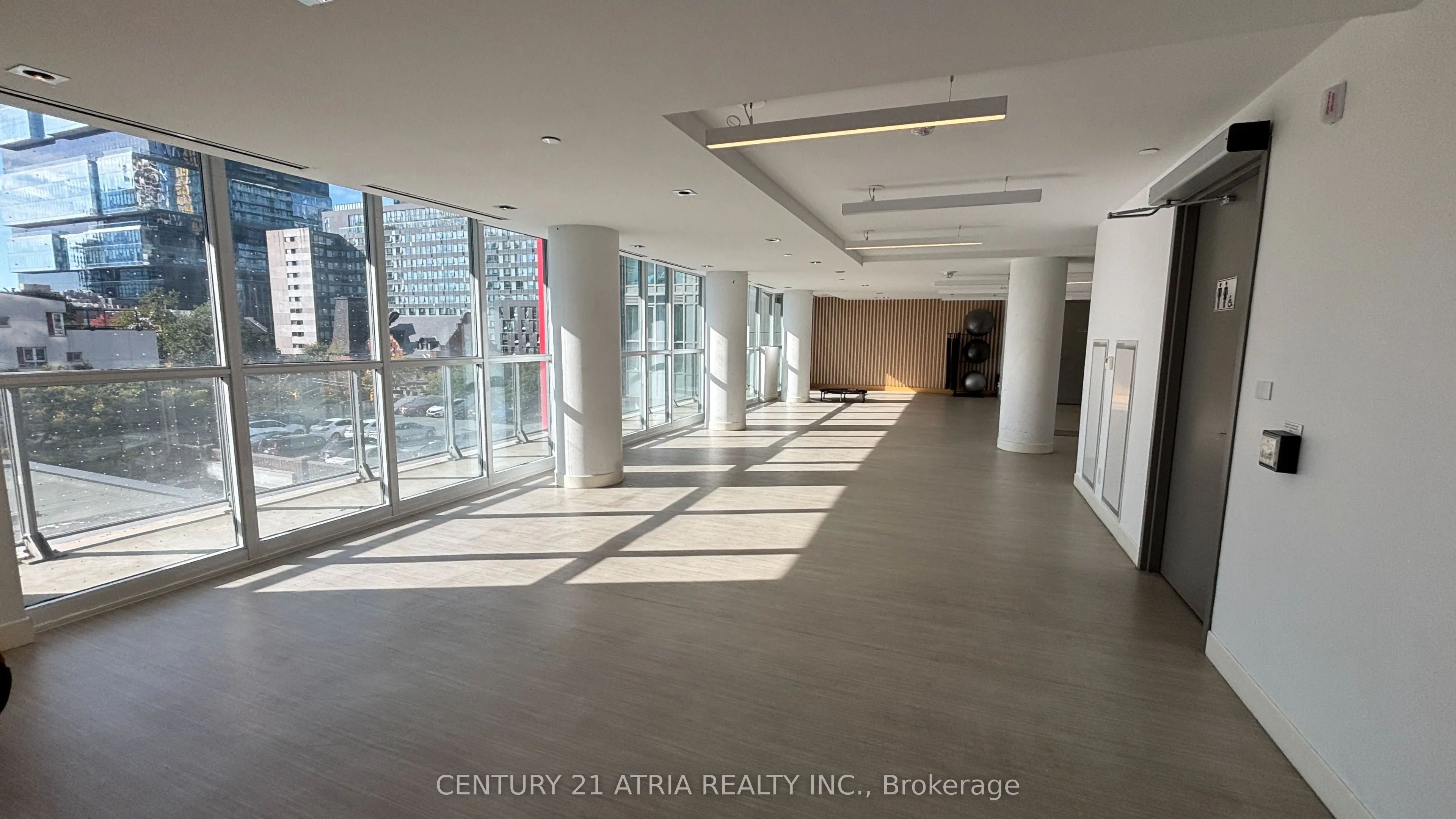 120 Parliament Street, #1709