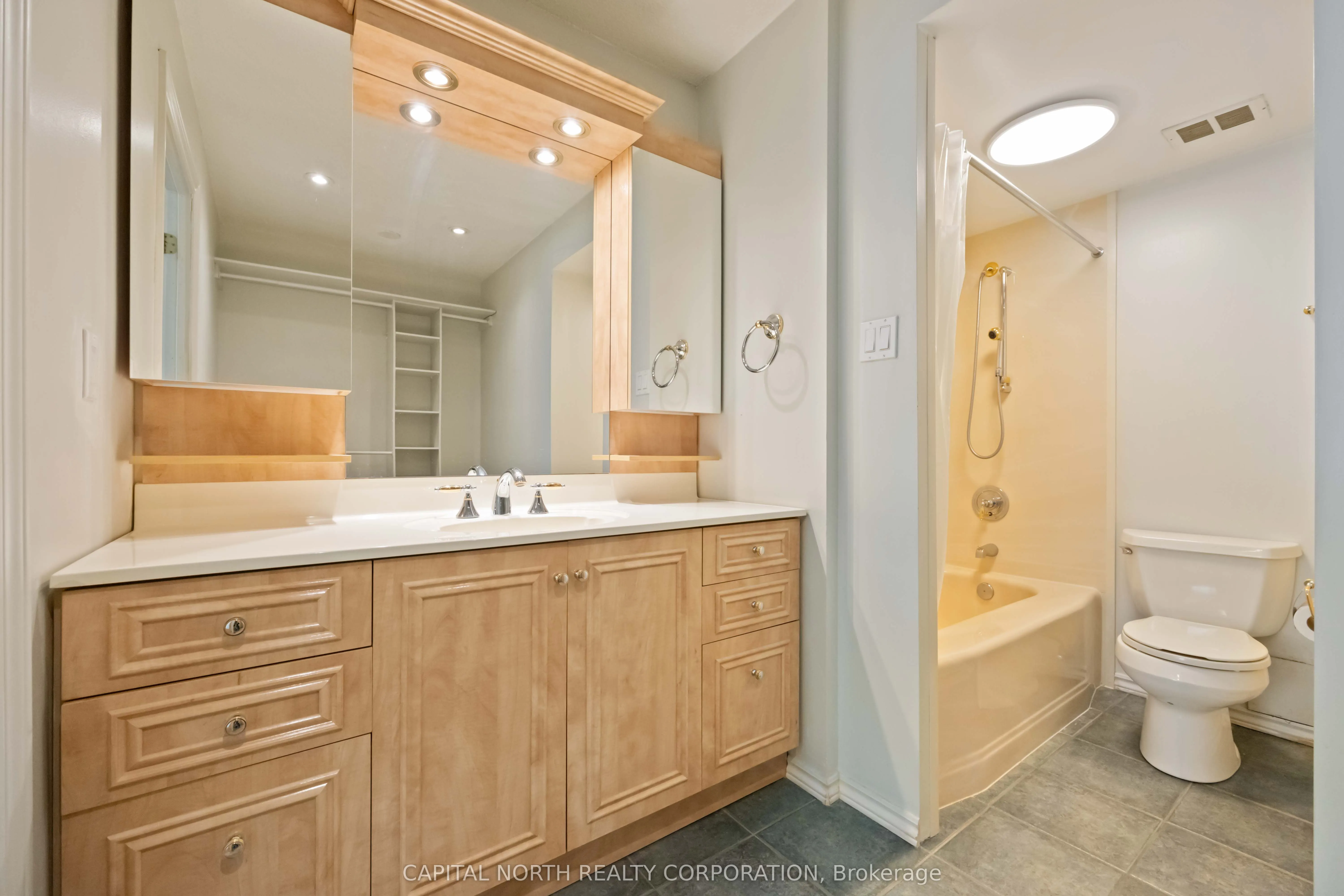 4005 Don Mills Road, #157