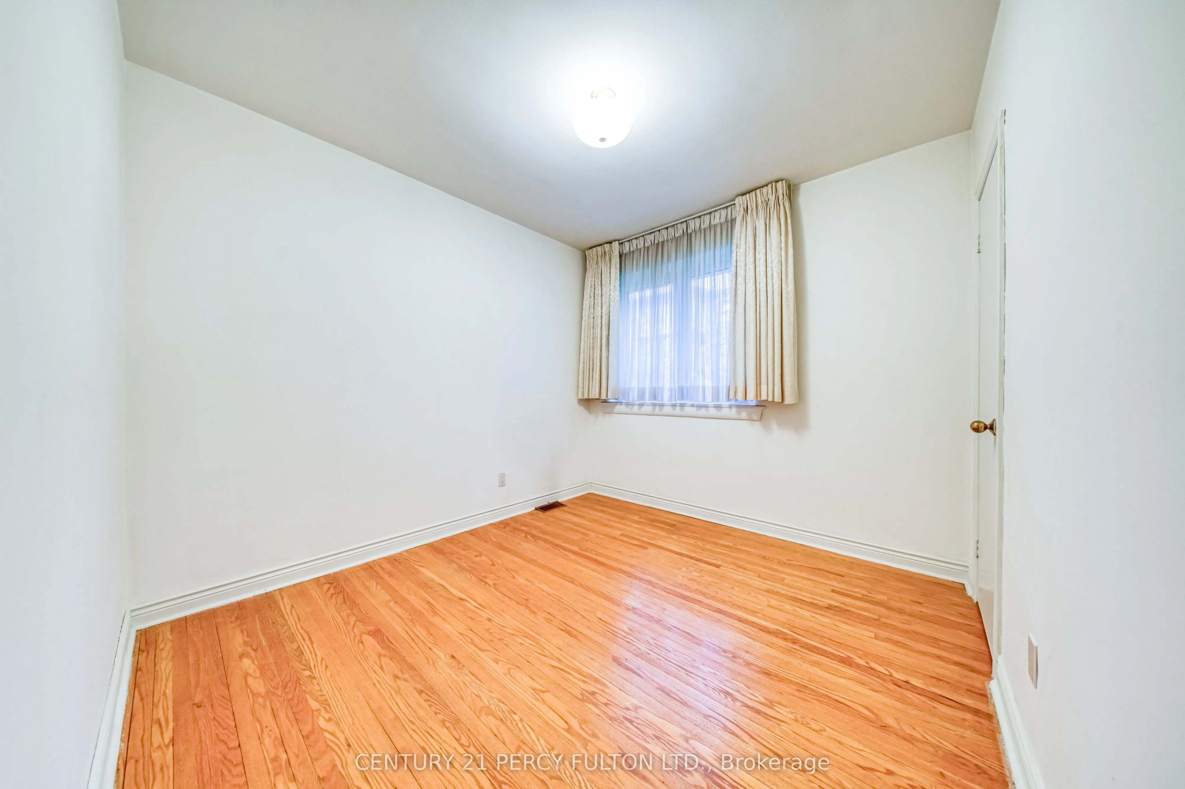 73 Berkinshaw Crescent