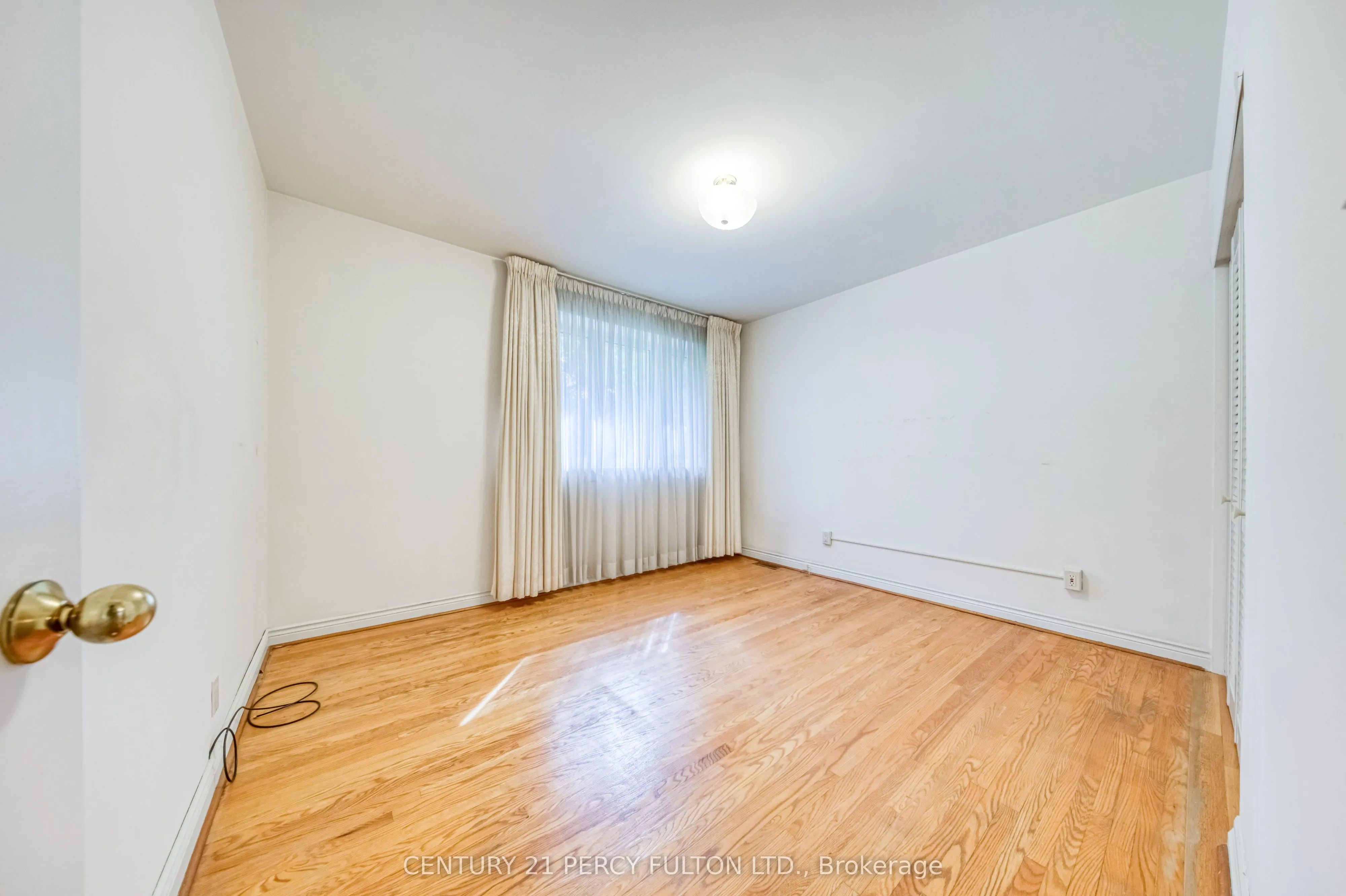 73 Berkinshaw Crescent