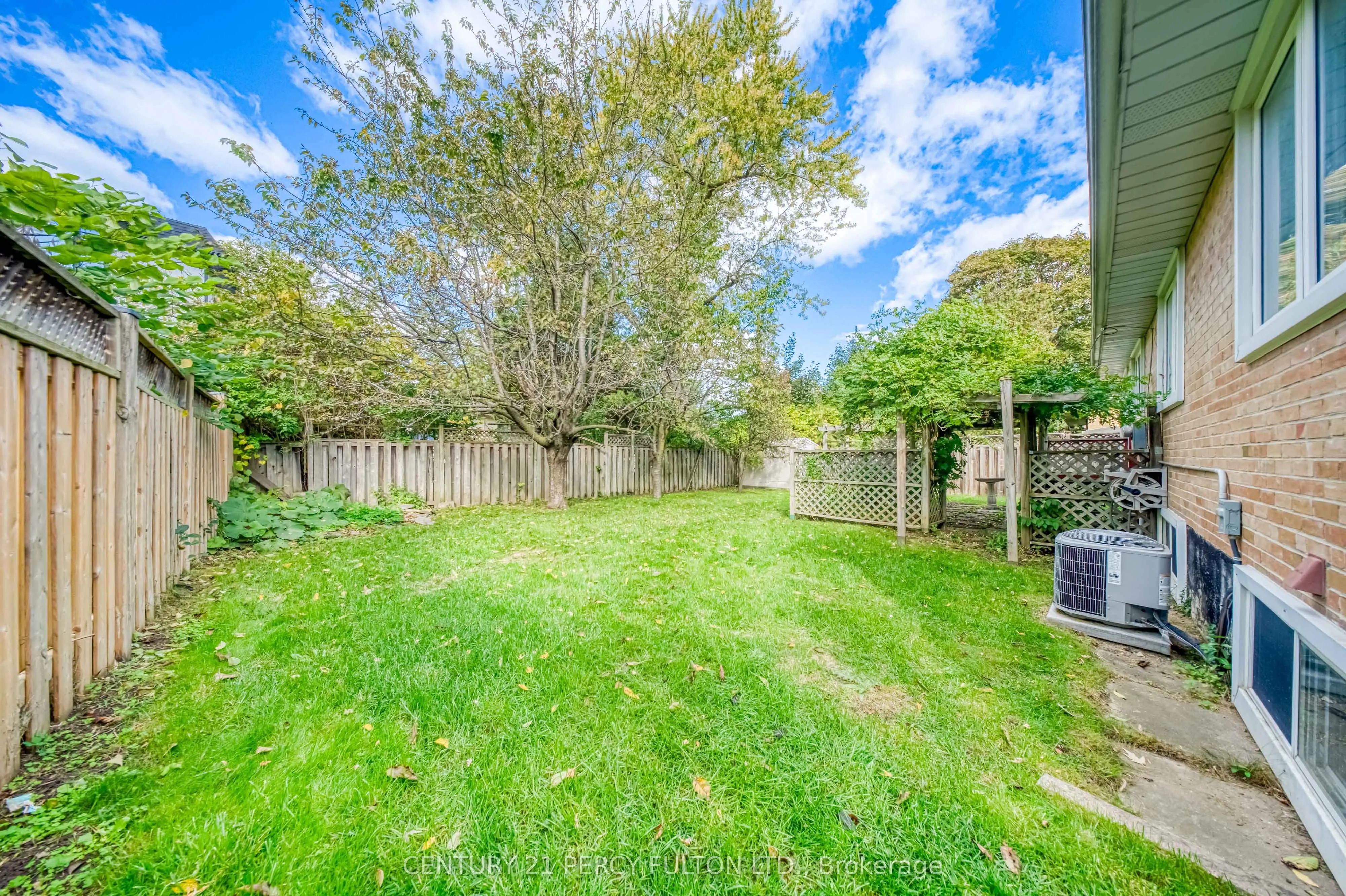 73 Berkinshaw Crescent