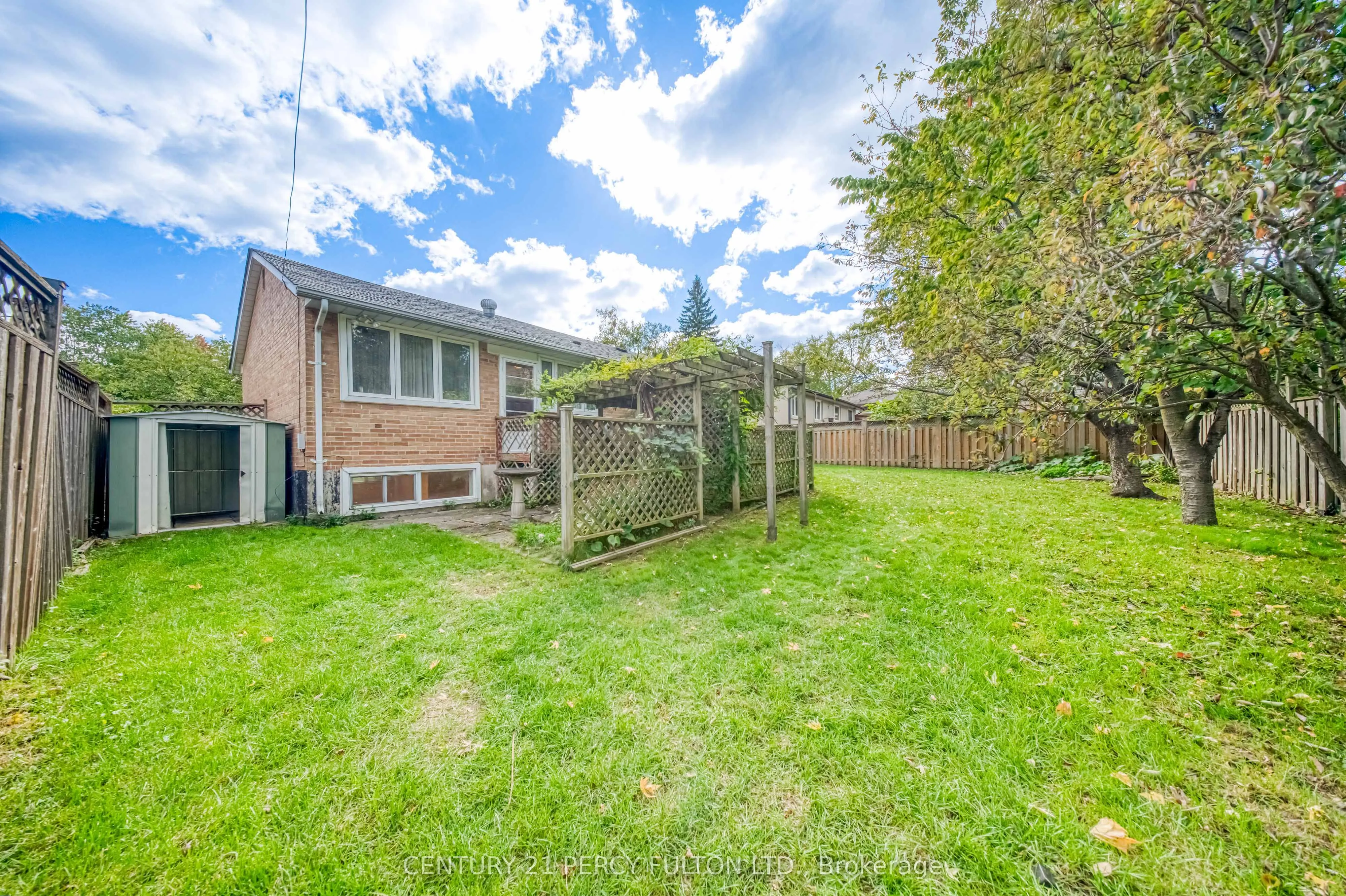 73 Berkinshaw Crescent