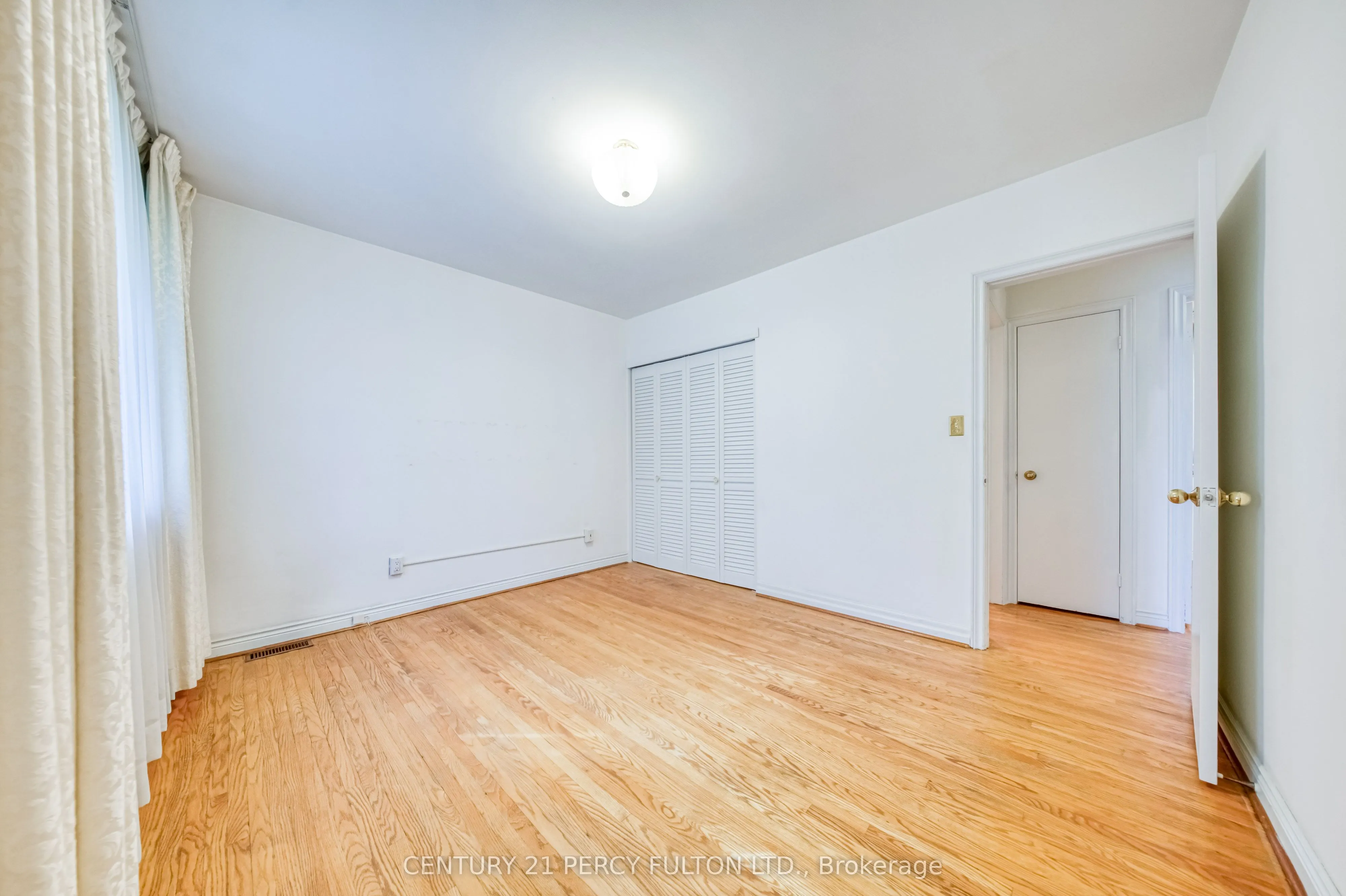 73 Berkinshaw Crescent