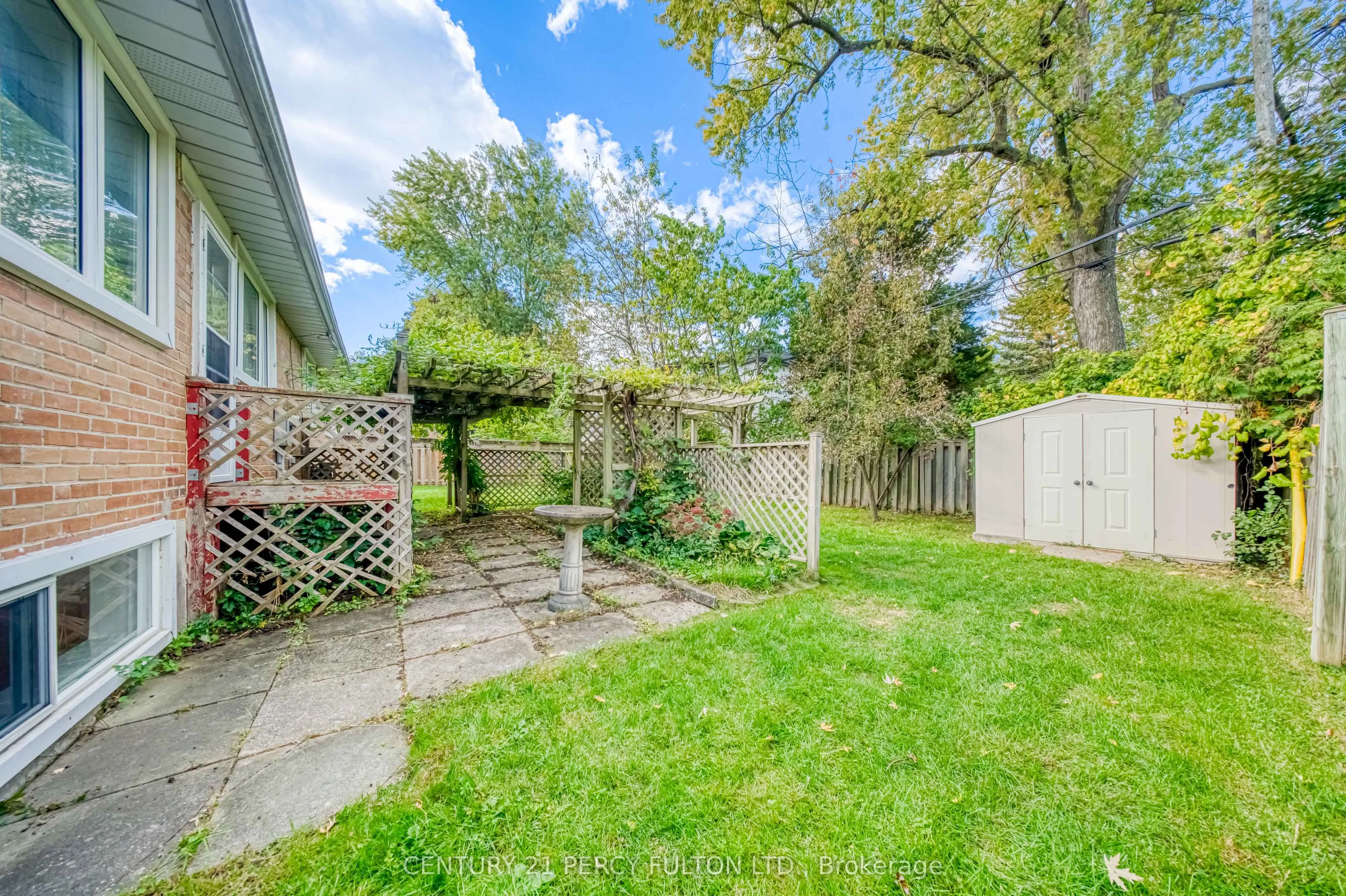 73 Berkinshaw Crescent
