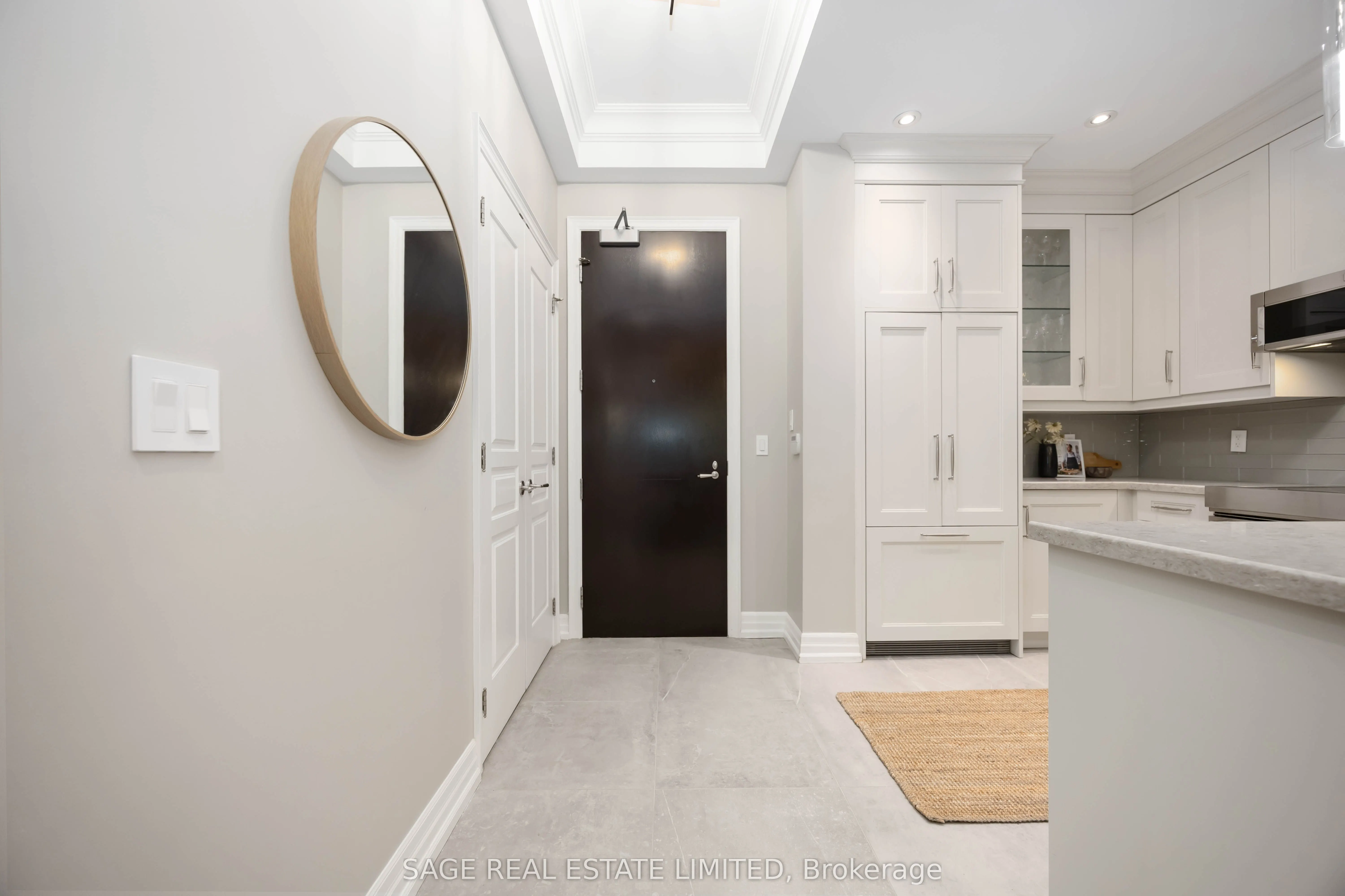 20 Burkebrook Place, #212