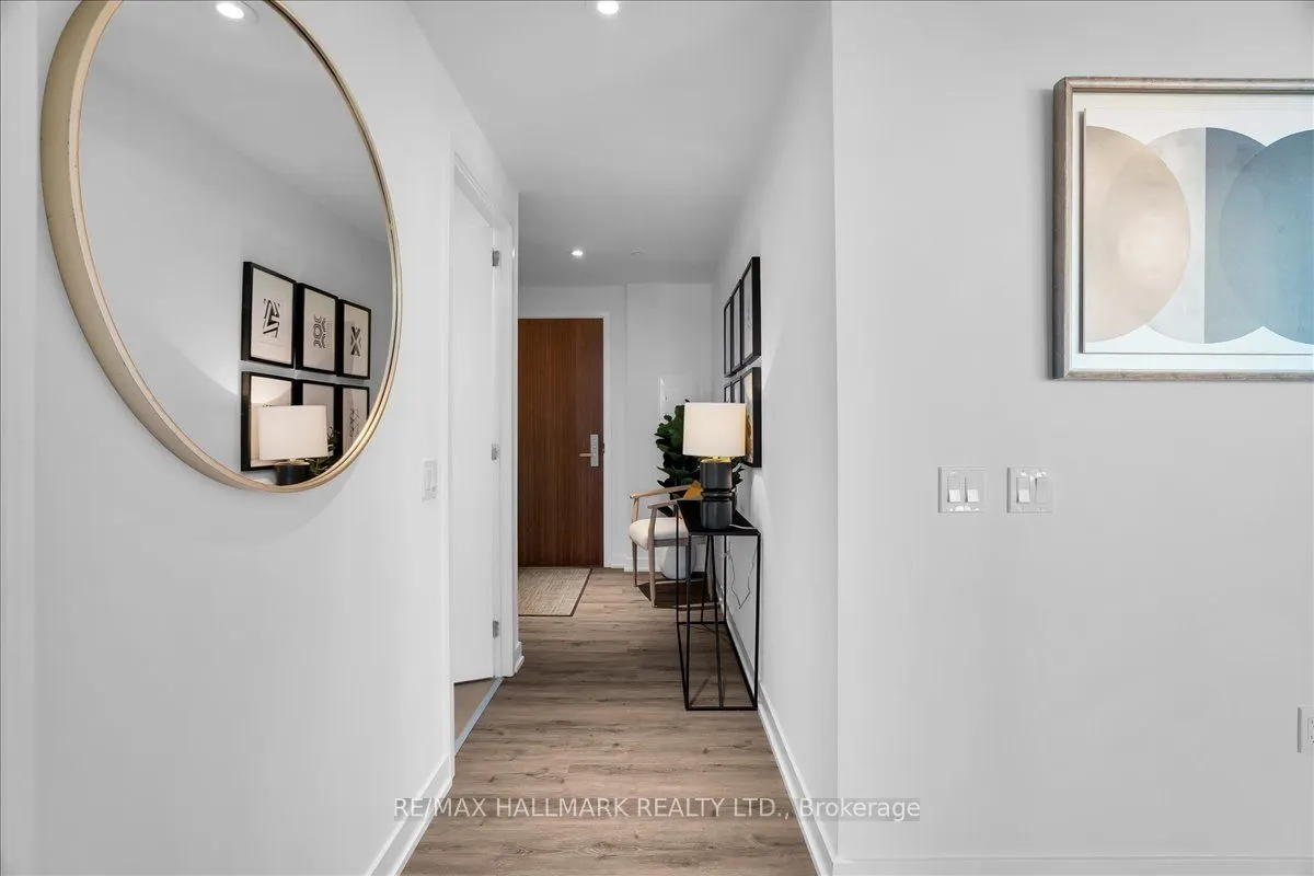 15 Queens Quay E, #311