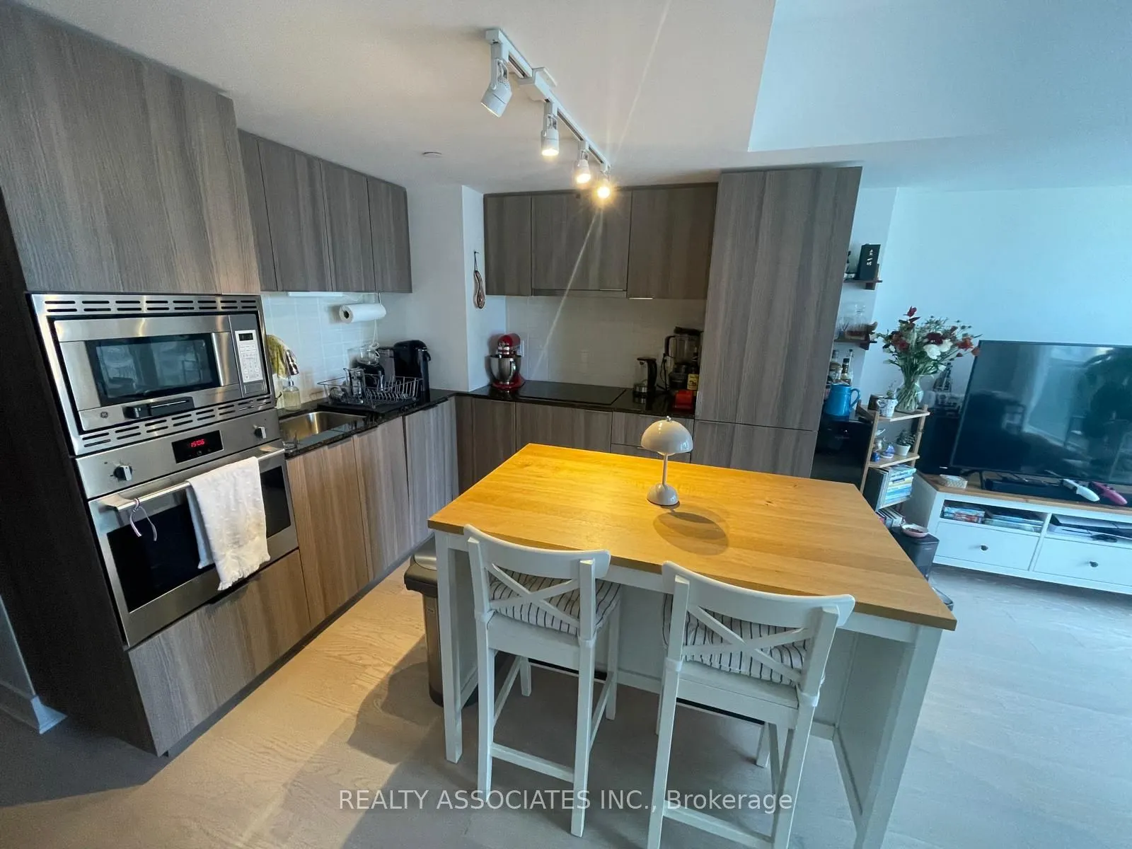 955 Bay Street, #2416