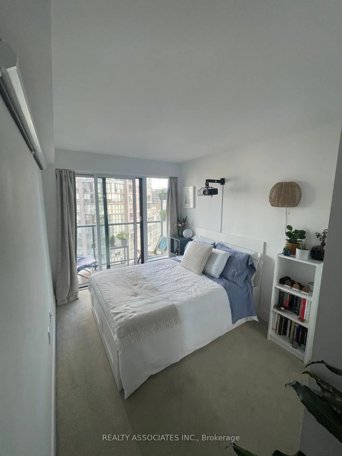 955 Bay Street, #2416