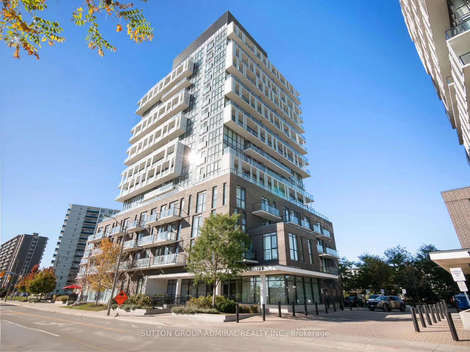 128 Fairview Mall Drive, #1005