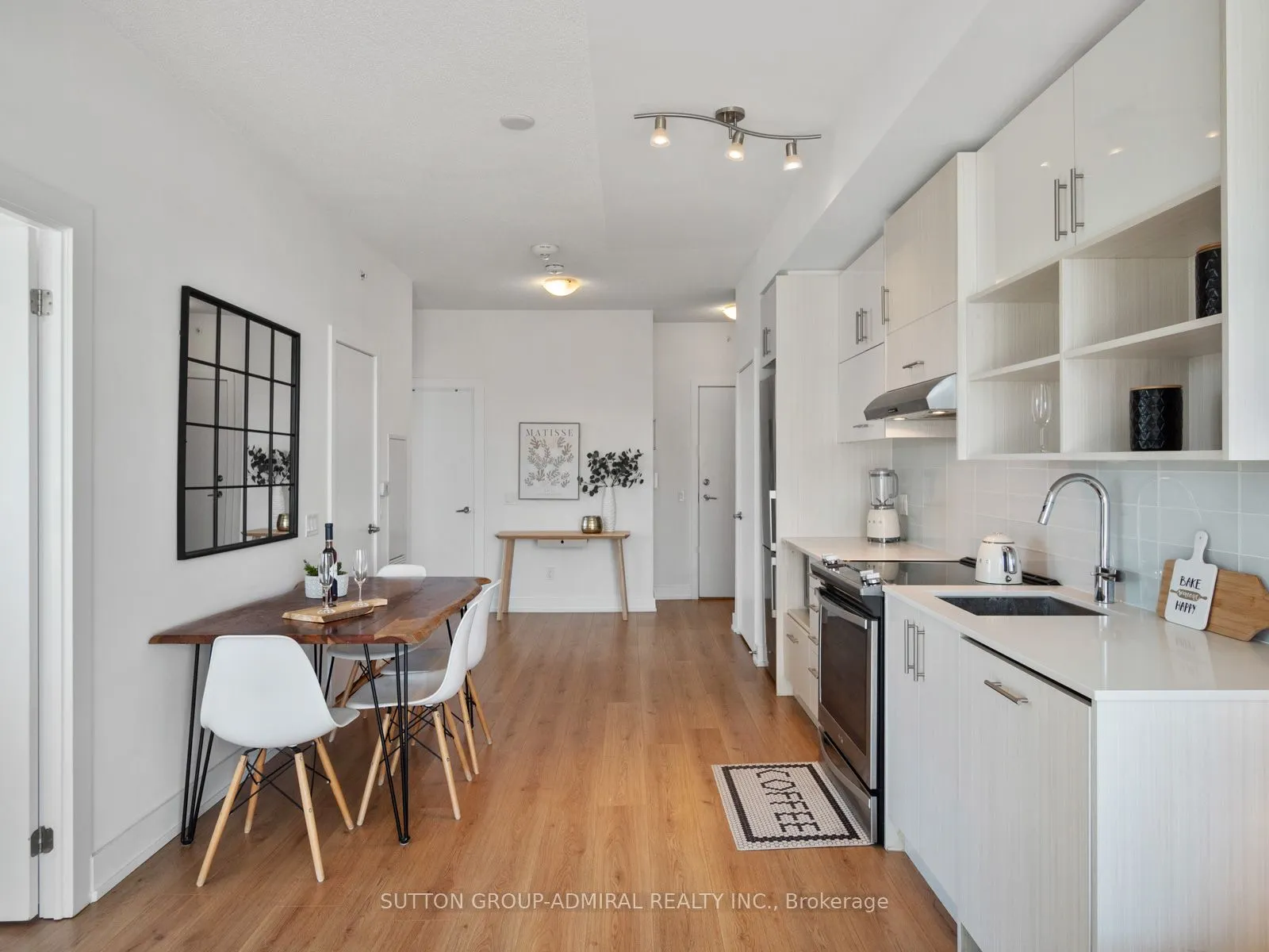 128 Fairview Mall Drive, #1005