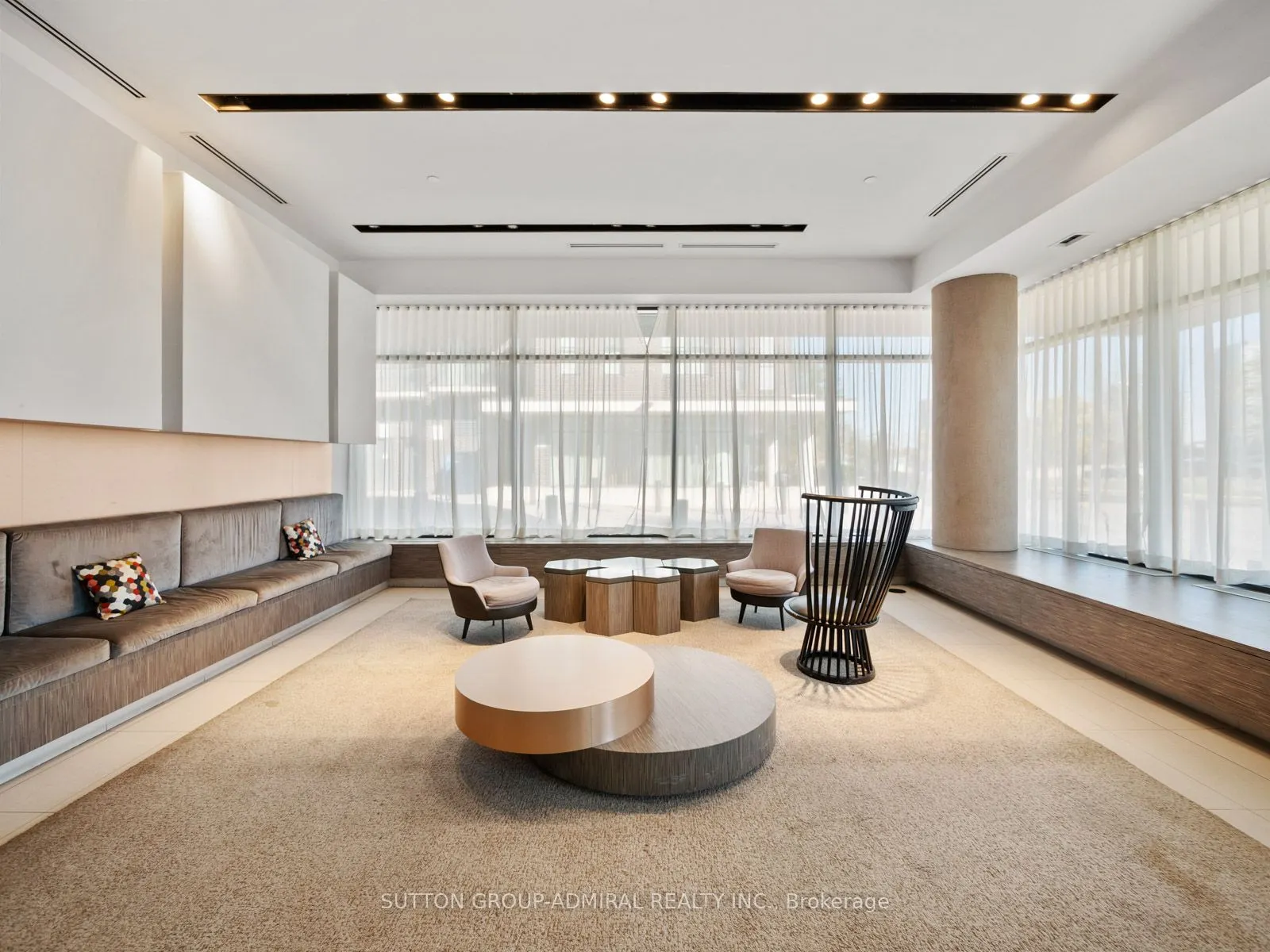 128 Fairview Mall Drive, #1005