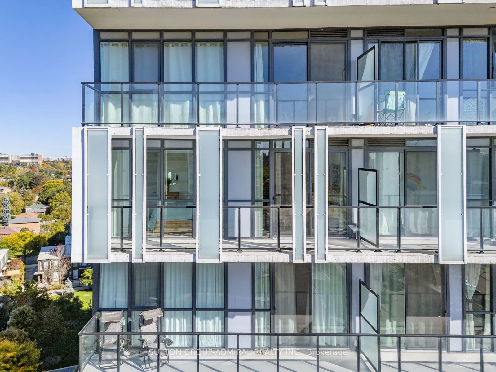 128 Fairview Mall Drive, #1005