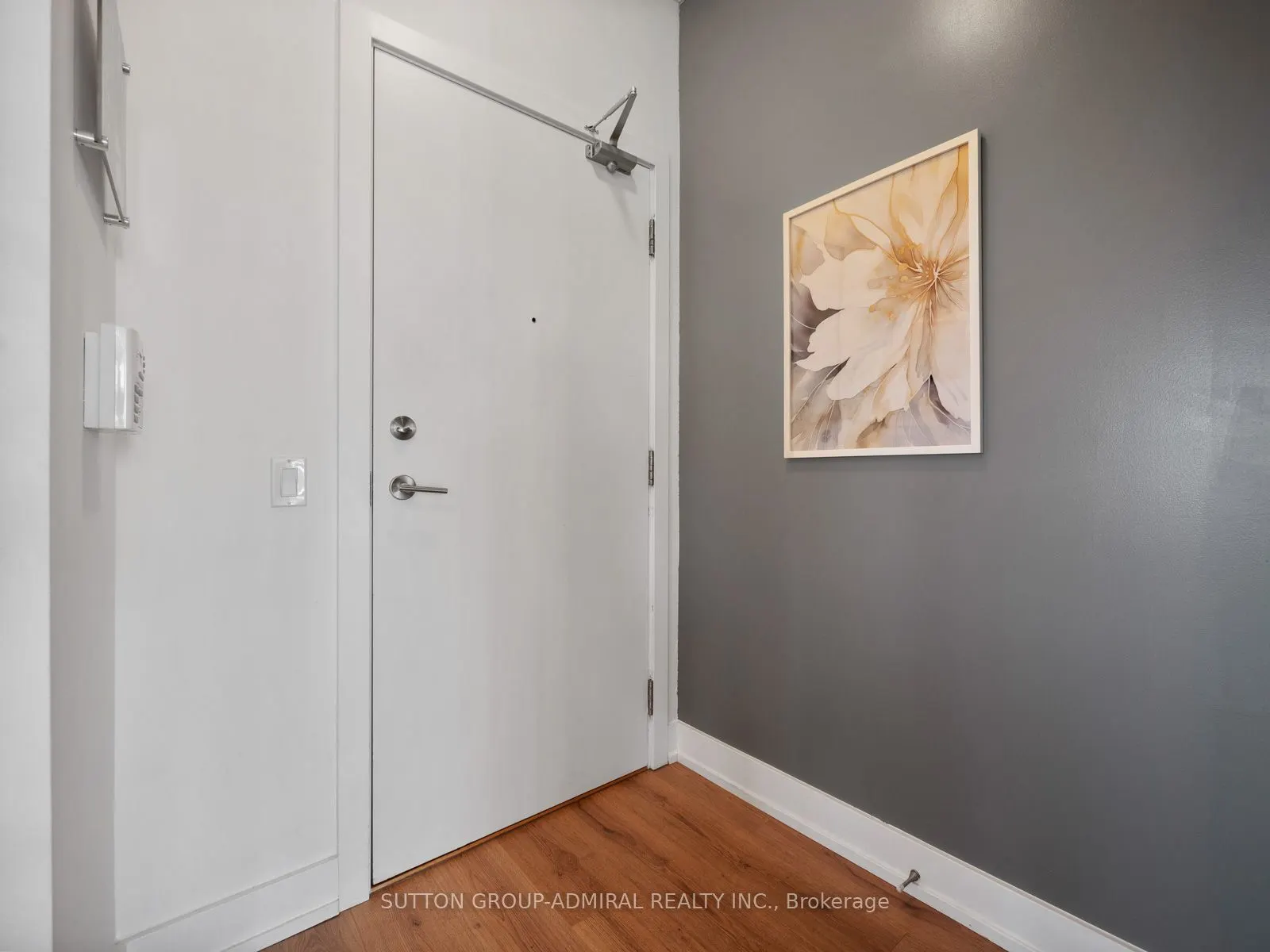 128 Fairview Mall Drive, #1005
