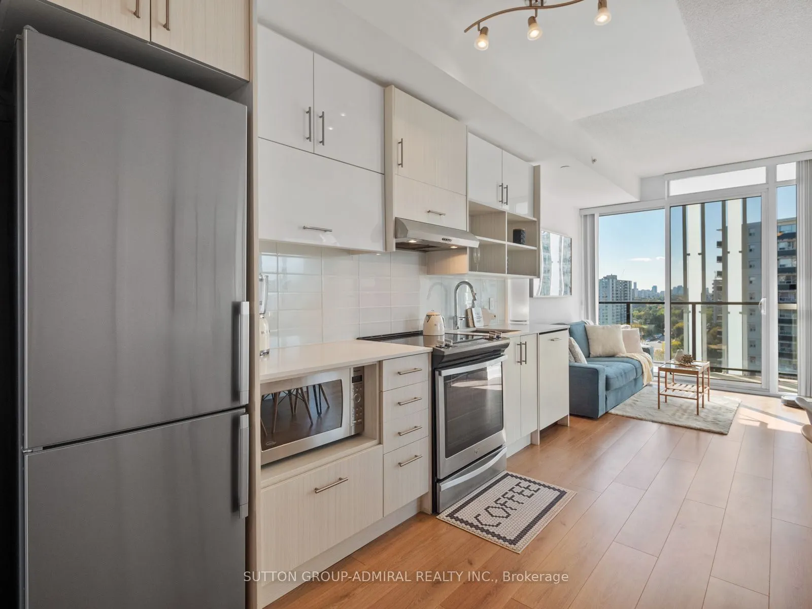 128 Fairview Mall Drive, #1005