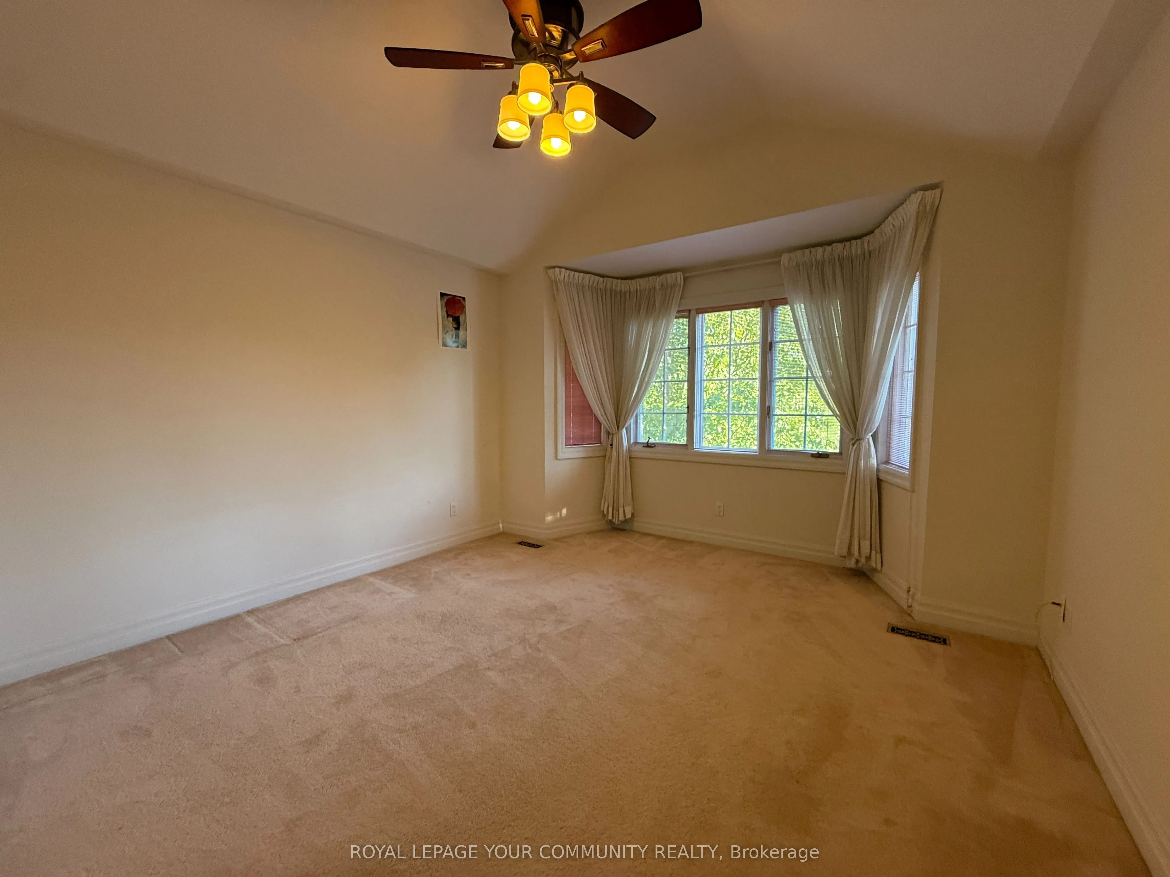 238 Horsham (MAIN FLOOR AND 2ND FLOOR) Avenue