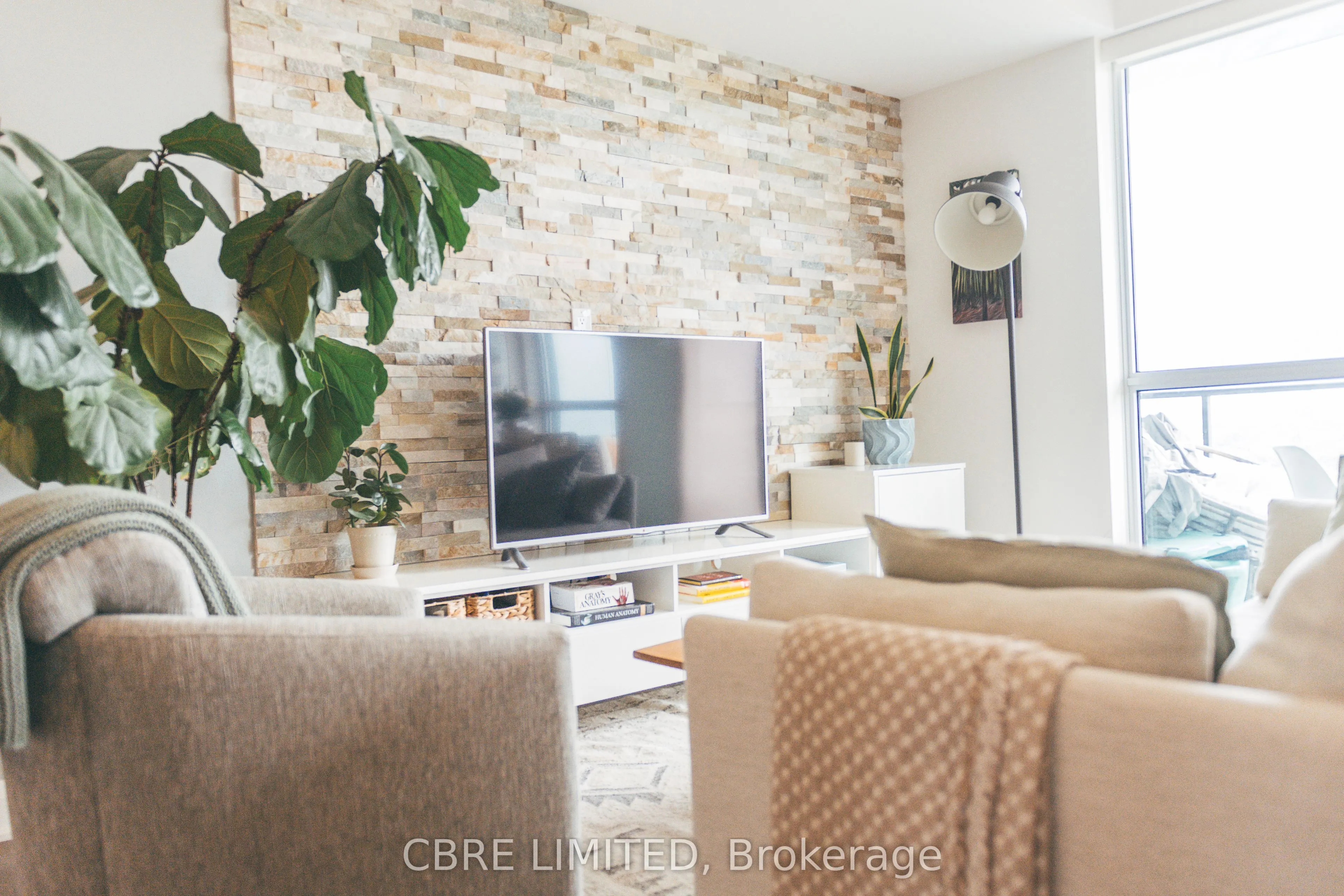 160 Vanderhoof Avenue, #1618