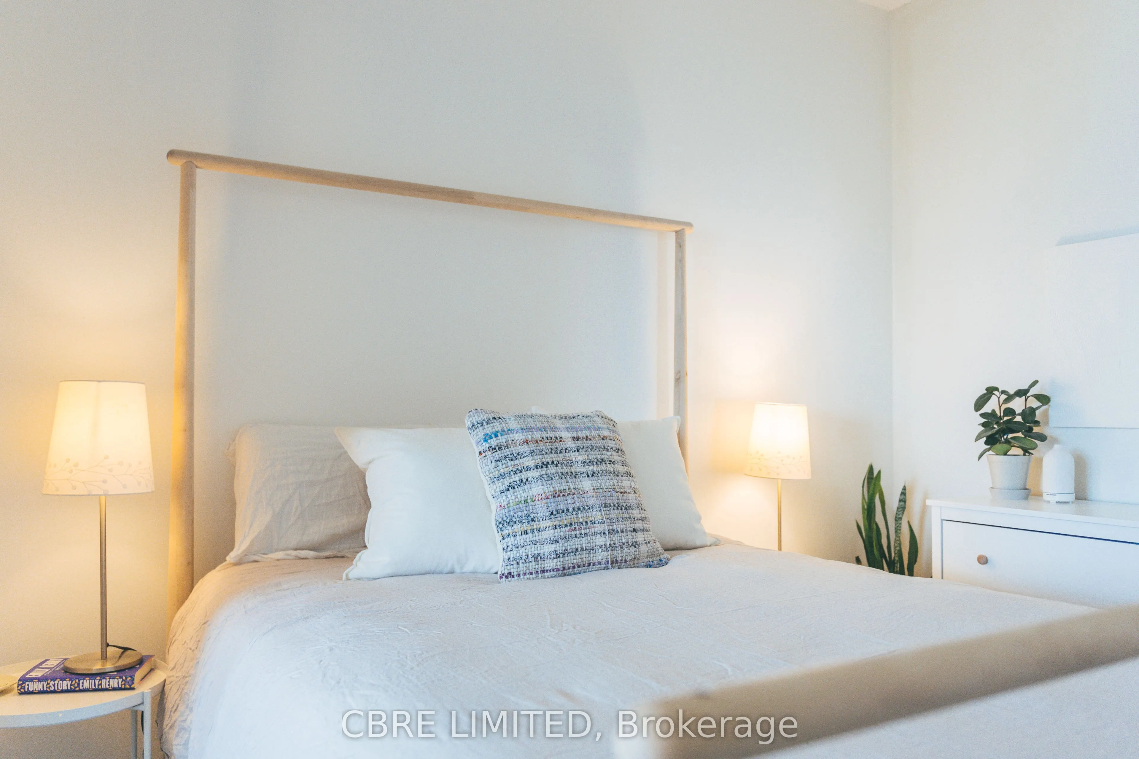 160 Vanderhoof Avenue, #1618