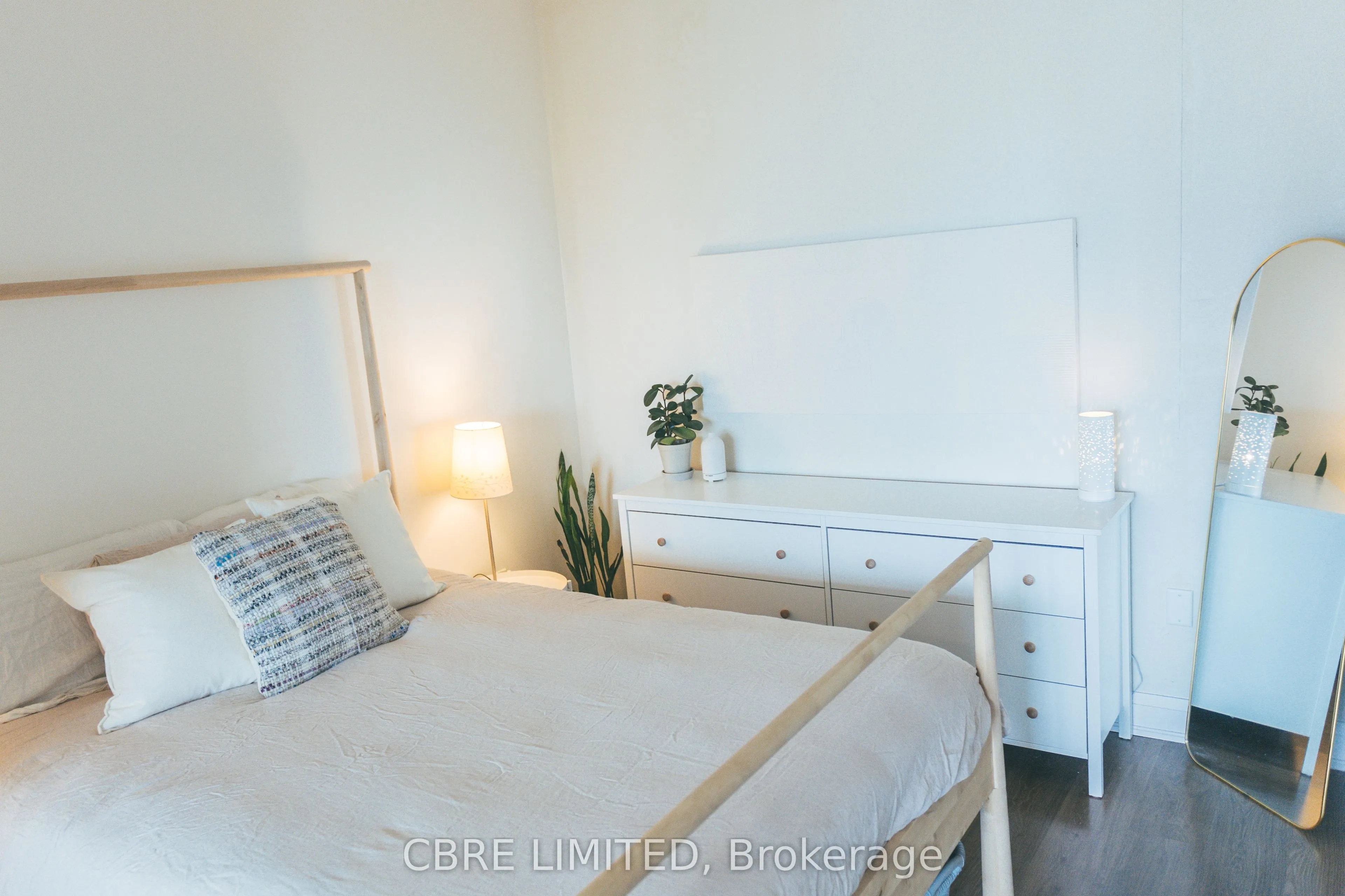 160 Vanderhoof Avenue, #1618