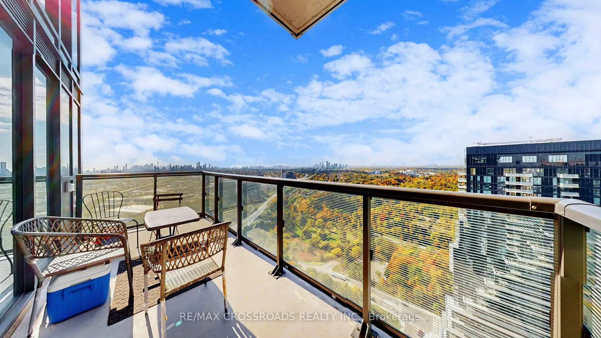 30 Inn on the park Drive, #4210